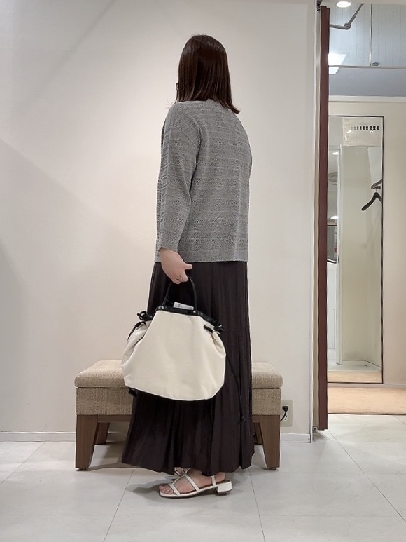 YUIさんの「UNTITLED｜メッシュ柄ボーダーニット」を使ったコーディネート