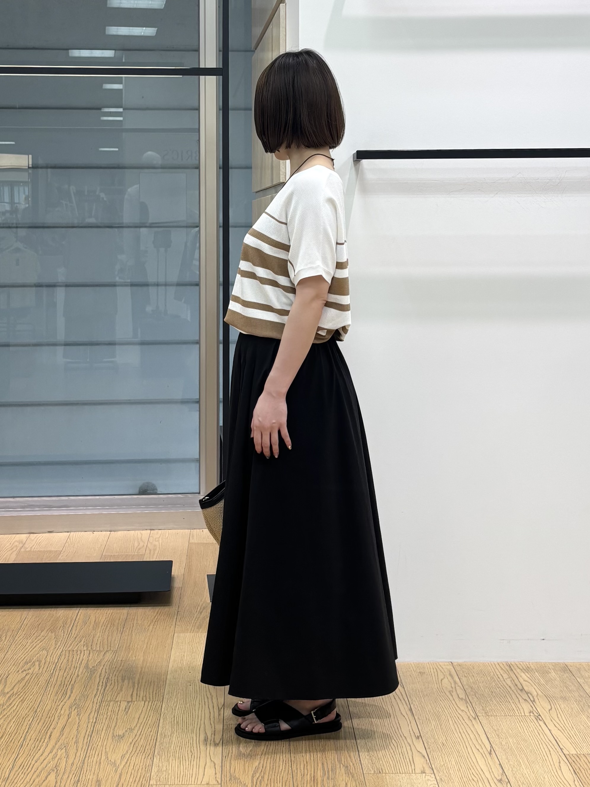 asamiさんの「INDIVI｜【洗える】ガーター編みVネックニットT」を使ったコーディネート