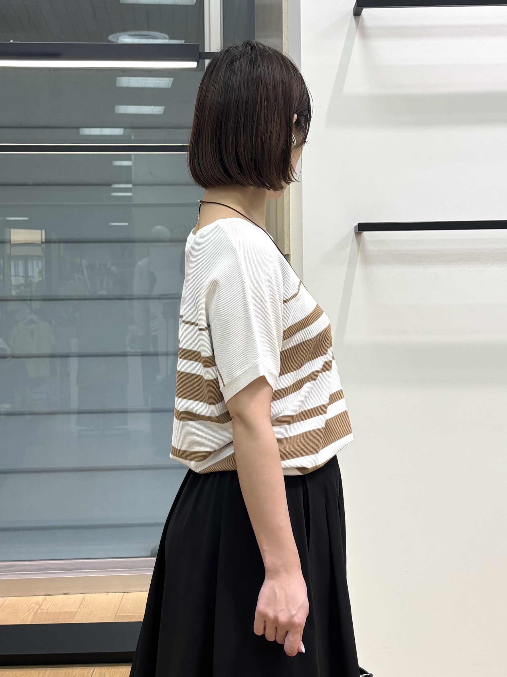 asamiさんの「INDIVI｜【洗える】ガーター編みVネックニットT」を使ったコーディネート
