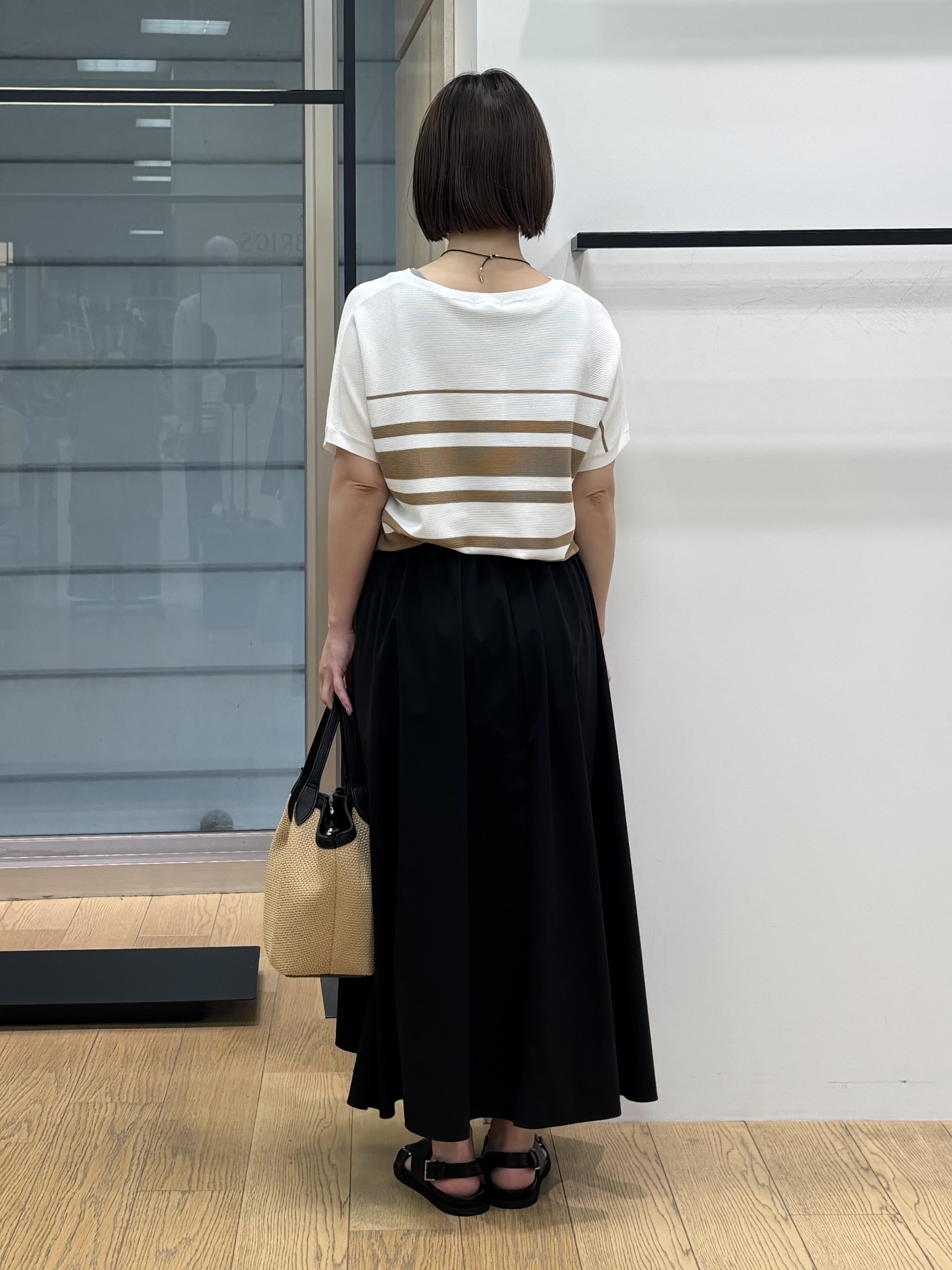 asamiさんの「INDIVI｜【洗える】ガーター編みVネックニットT」を使ったコーディネート