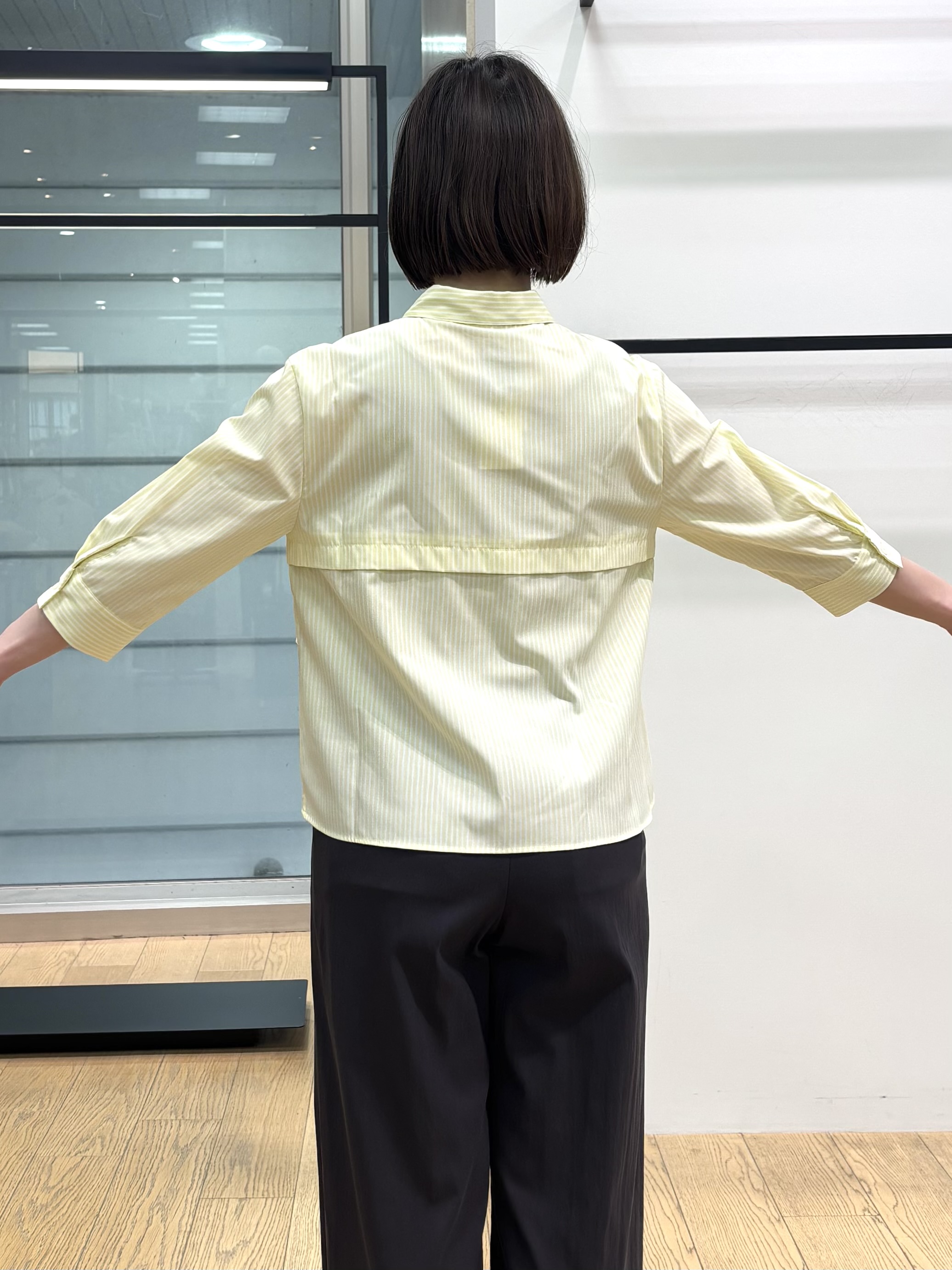 asamiさんの「INDIVI｜【UVケア／吸汗速乾／着映え】ティアードストライプシャツ」を使ったコーディネート