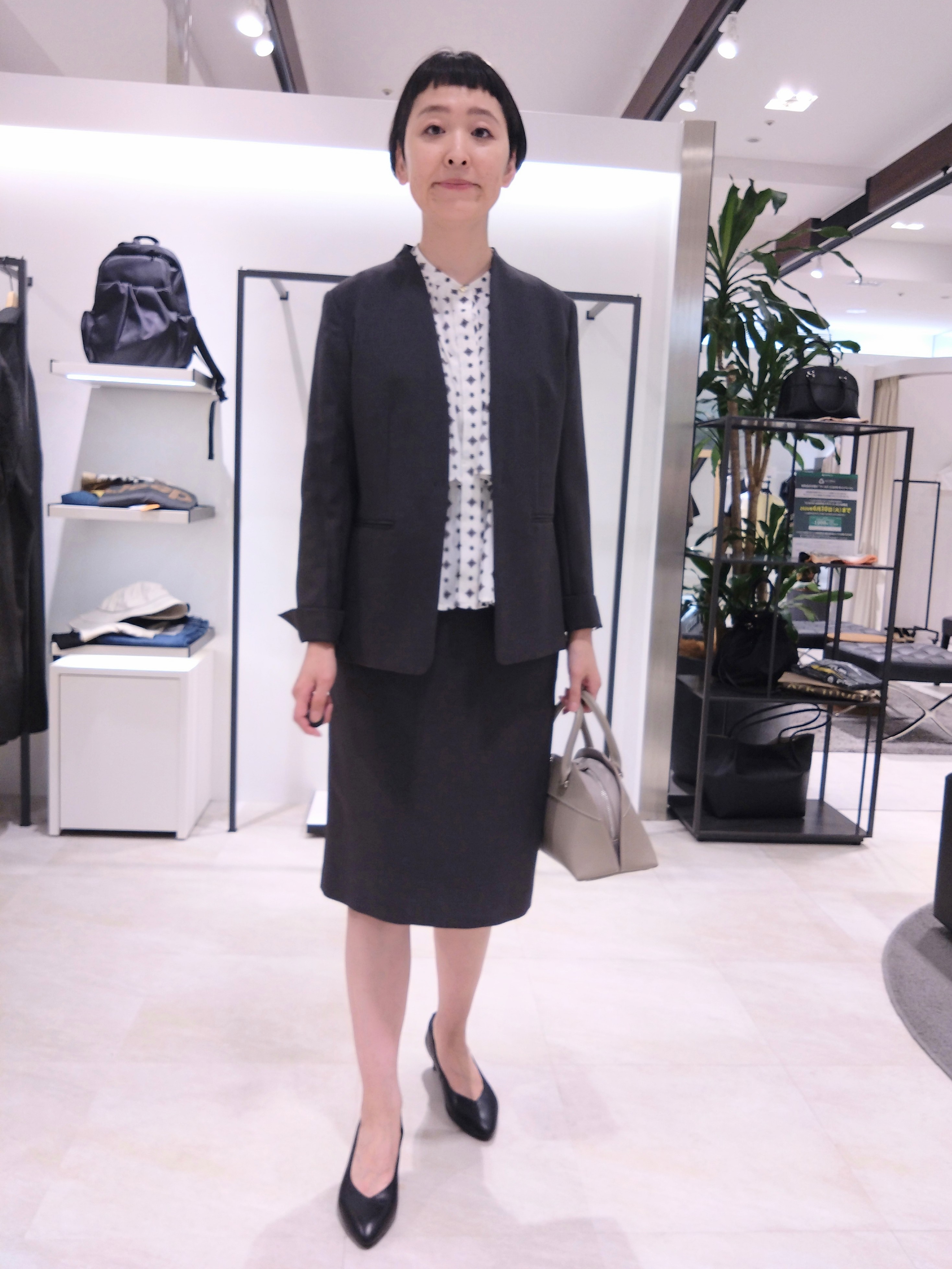 まちこさんの「UNTITLED｜【セットアップ可/UV/接触冷感】エアリーノーカラージャケット」を使ったコーディネート