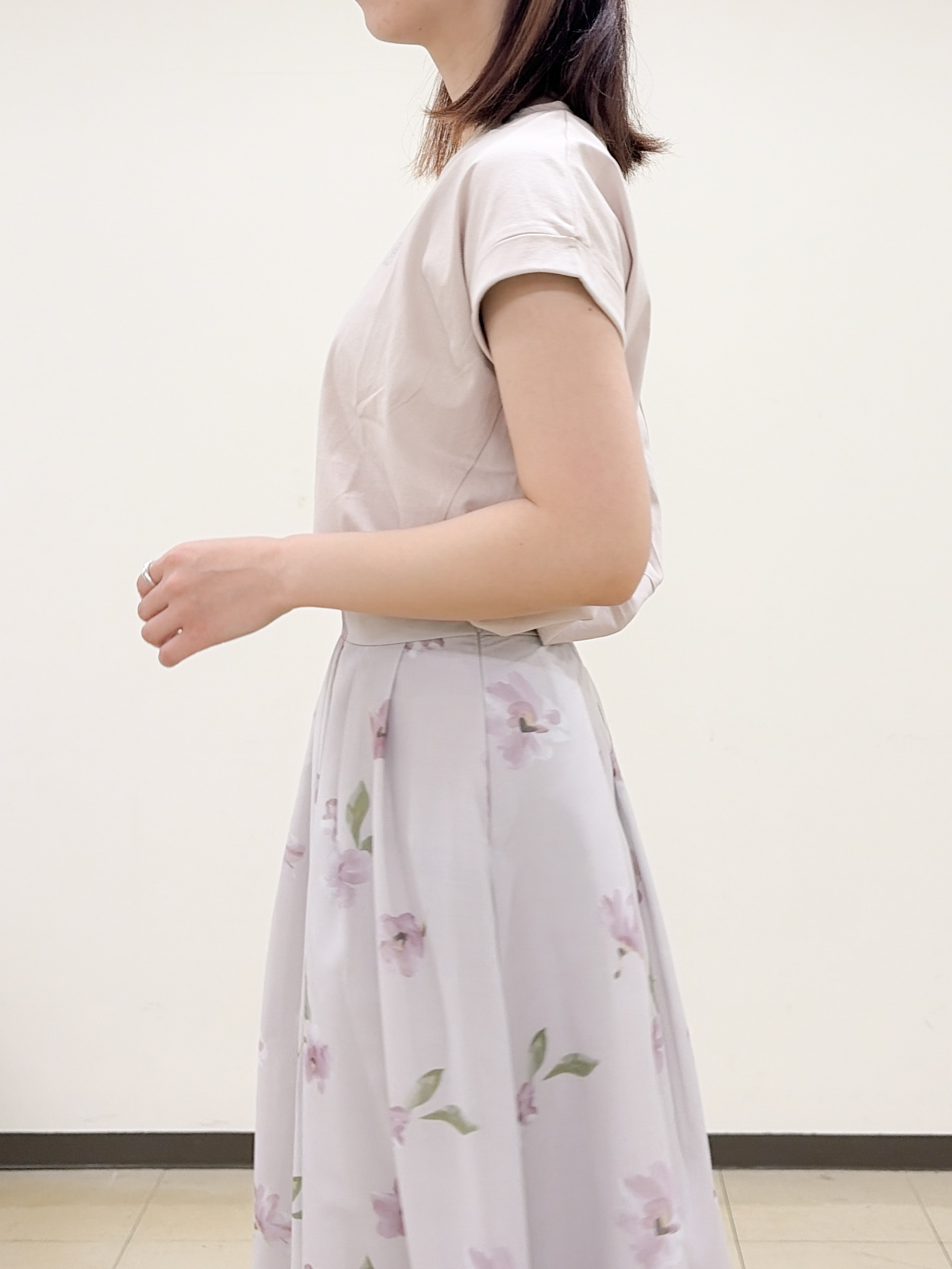 yurinaさんの「index｜【接触冷感／UV】ワンポイント刺繍Tシャツ《7col／XS~3L／洗濯機OK》」を使ったコーディネート