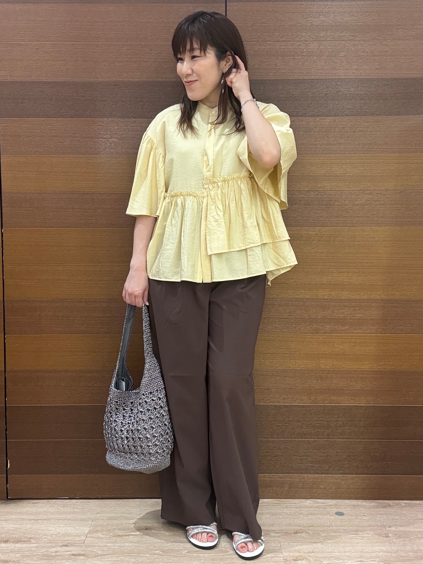 maichiさんの「OPAQUE.CLIP｜アシンメトリーペプラムブラウス【洗濯機OK】」を使ったコーディネート