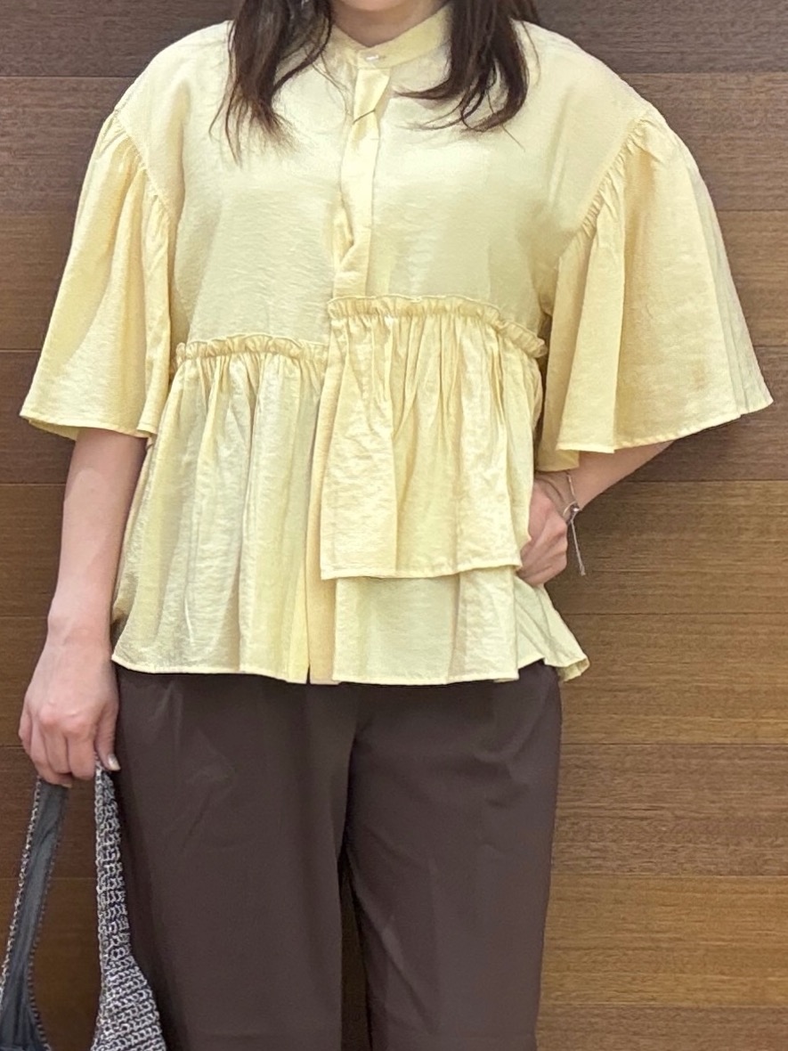 maichiさんの「OPAQUE.CLIP｜アシンメトリーペプラムブラウス【洗濯機OK】」を使ったコーディネート