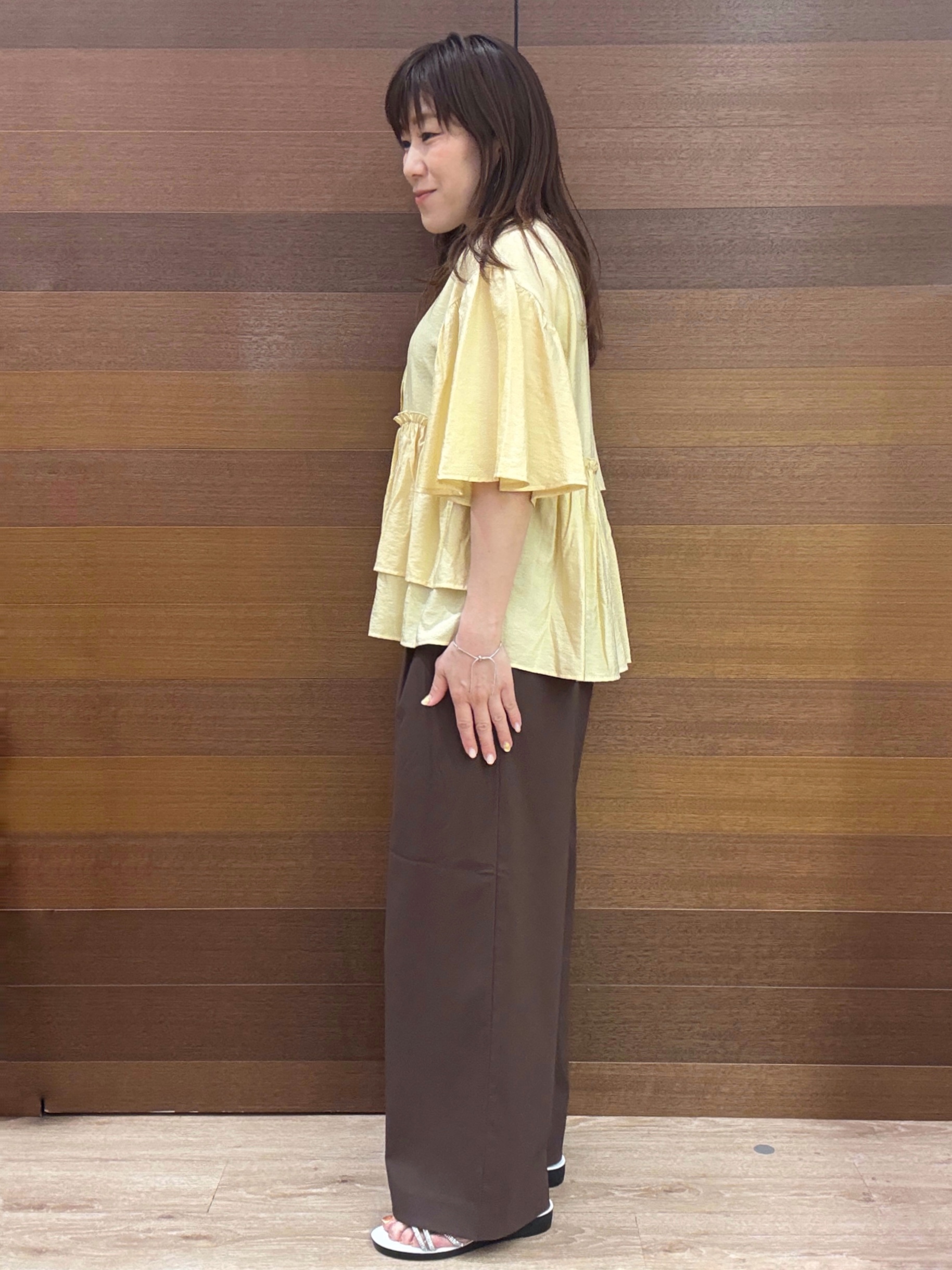 maichiさんの「OPAQUE.CLIP｜アシンメトリーペプラムブラウス【洗濯機OK】」を使ったコーディネート