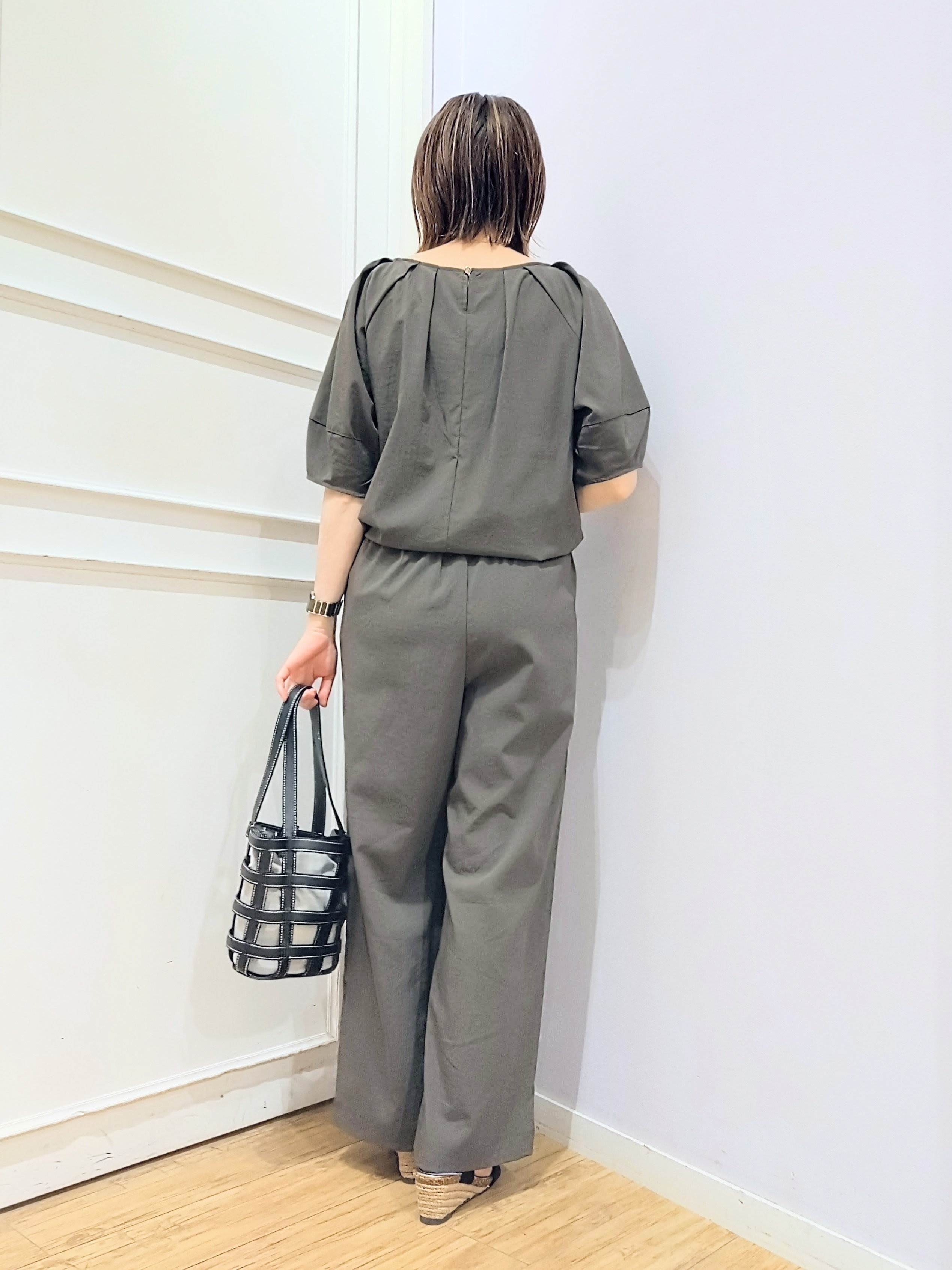 miomioさんの「SHOO･LA･RUE｜【高レビュー/S-LL/洗濯機可/セットアップ可】着丈選べる 軽凛(かろりん) ひんやりフラップイー」を使ったコーディネート