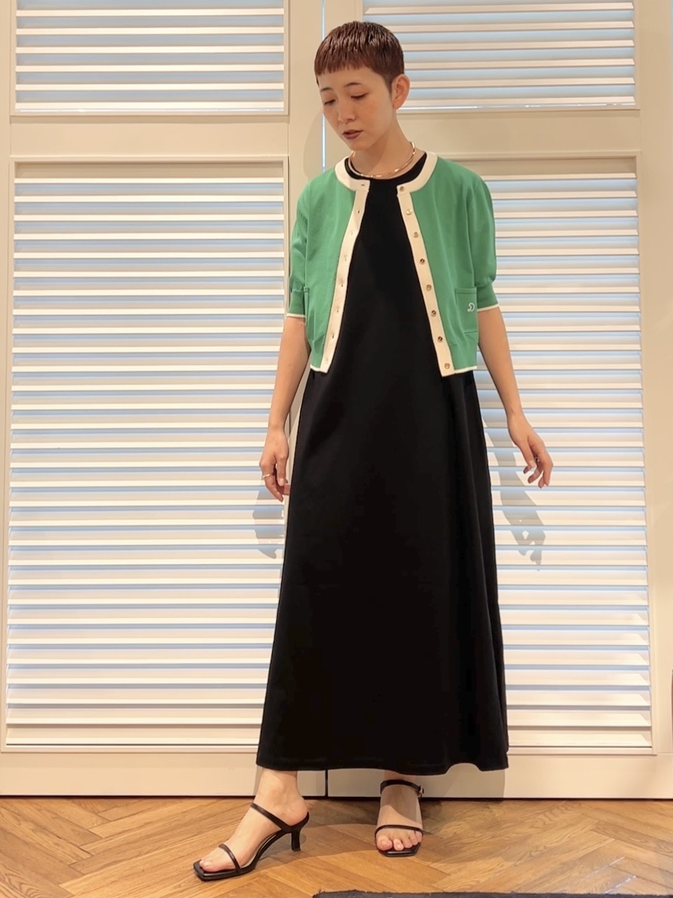 OCHIAIさんの「DRESSTERIOR｜【otonaMUSE5月号掲載/UVカット/ウォッシャブル】クールタッチ コンビ カーディガン」を使ったコーディネート