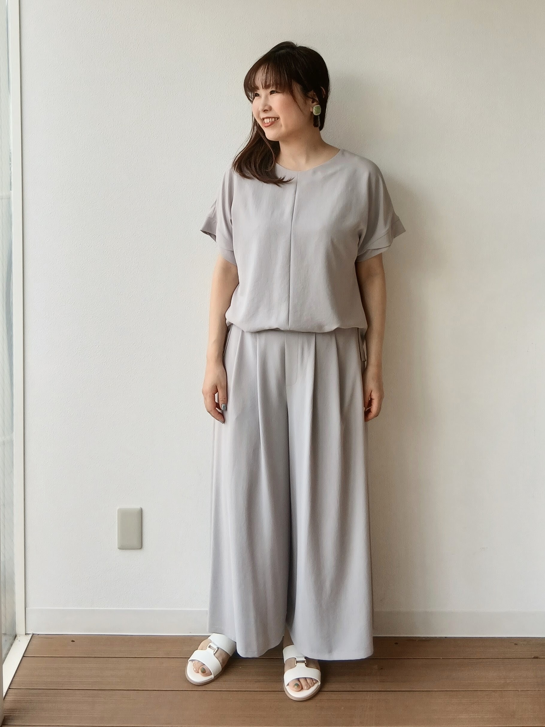 なみきさんの「UNTITLED｜【前後2WAY/はっ水/セットアップ可】リラクシーフレンチスリーブブラウス」を使ったコーディネート