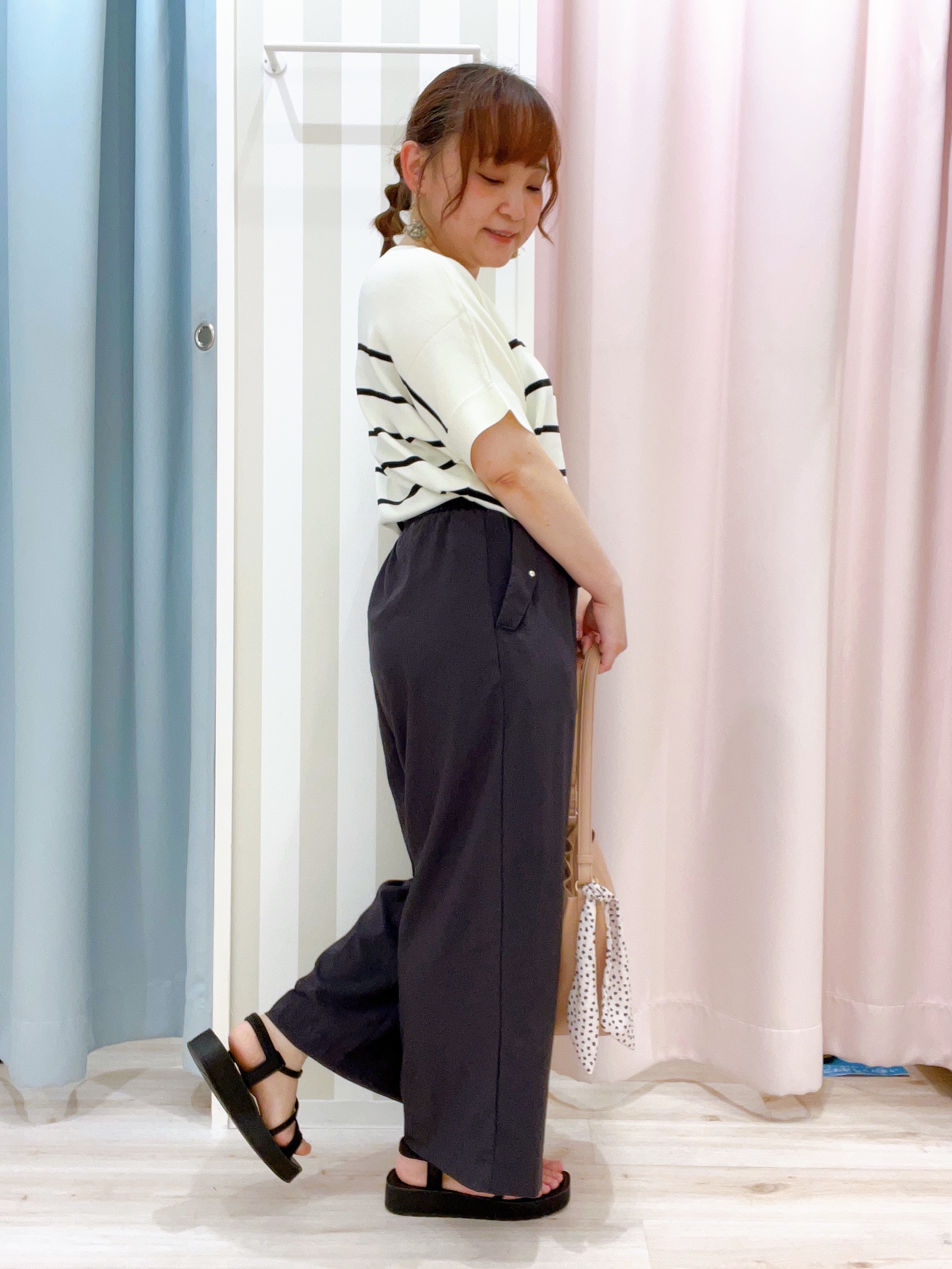 kitaさんの「SHOO･LA･RUE｜【毎日洗える/ひんやり/UV/S-LL】二の腕隠れる さらっとドルマン半袖ニット」を使ったコーディネート