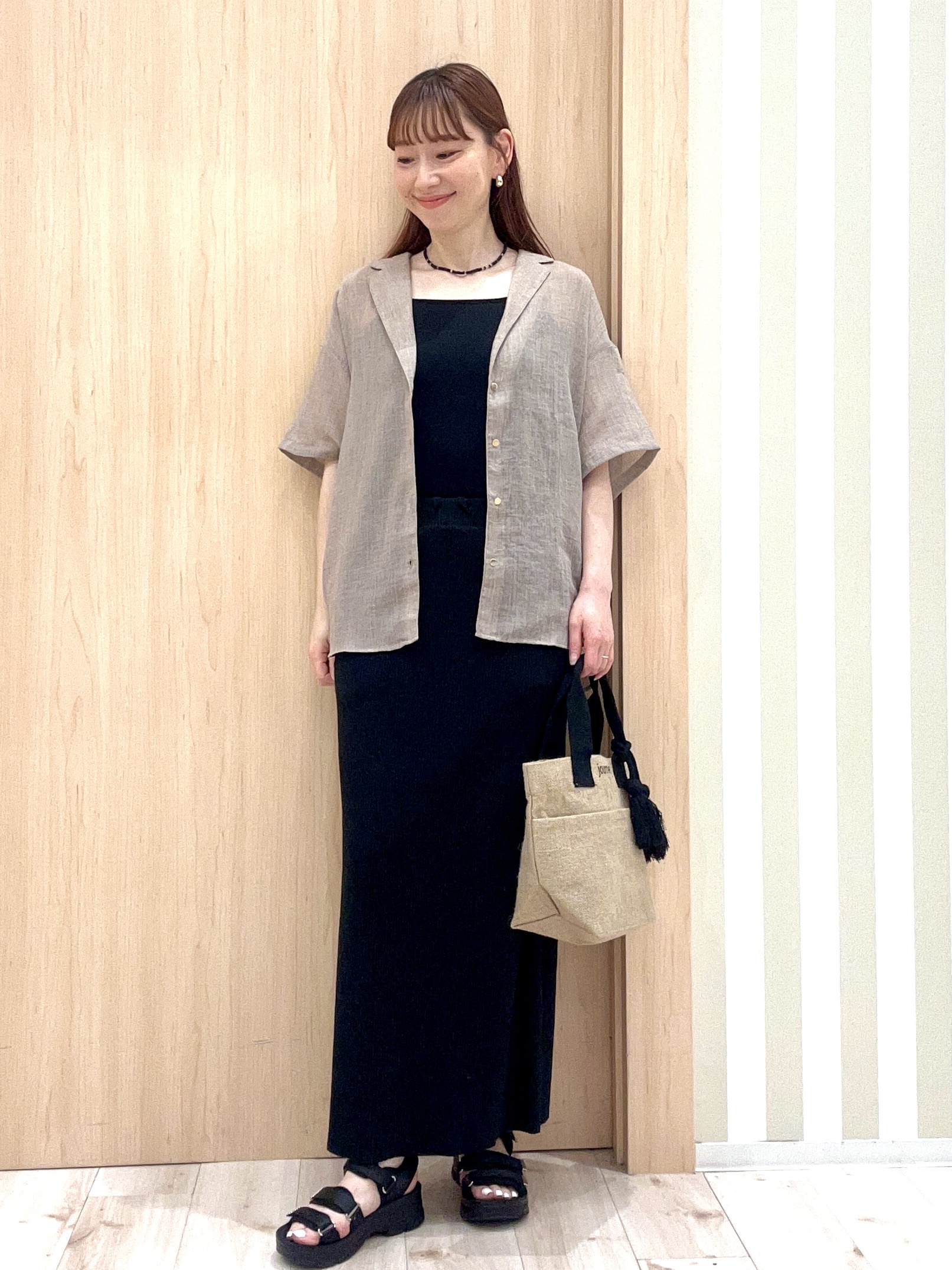 ririさんの「SHOO･LA･RUE｜【S-LL】ナチュラルに決まる 半袖シアーシャツジャケット」を使ったコーディネート