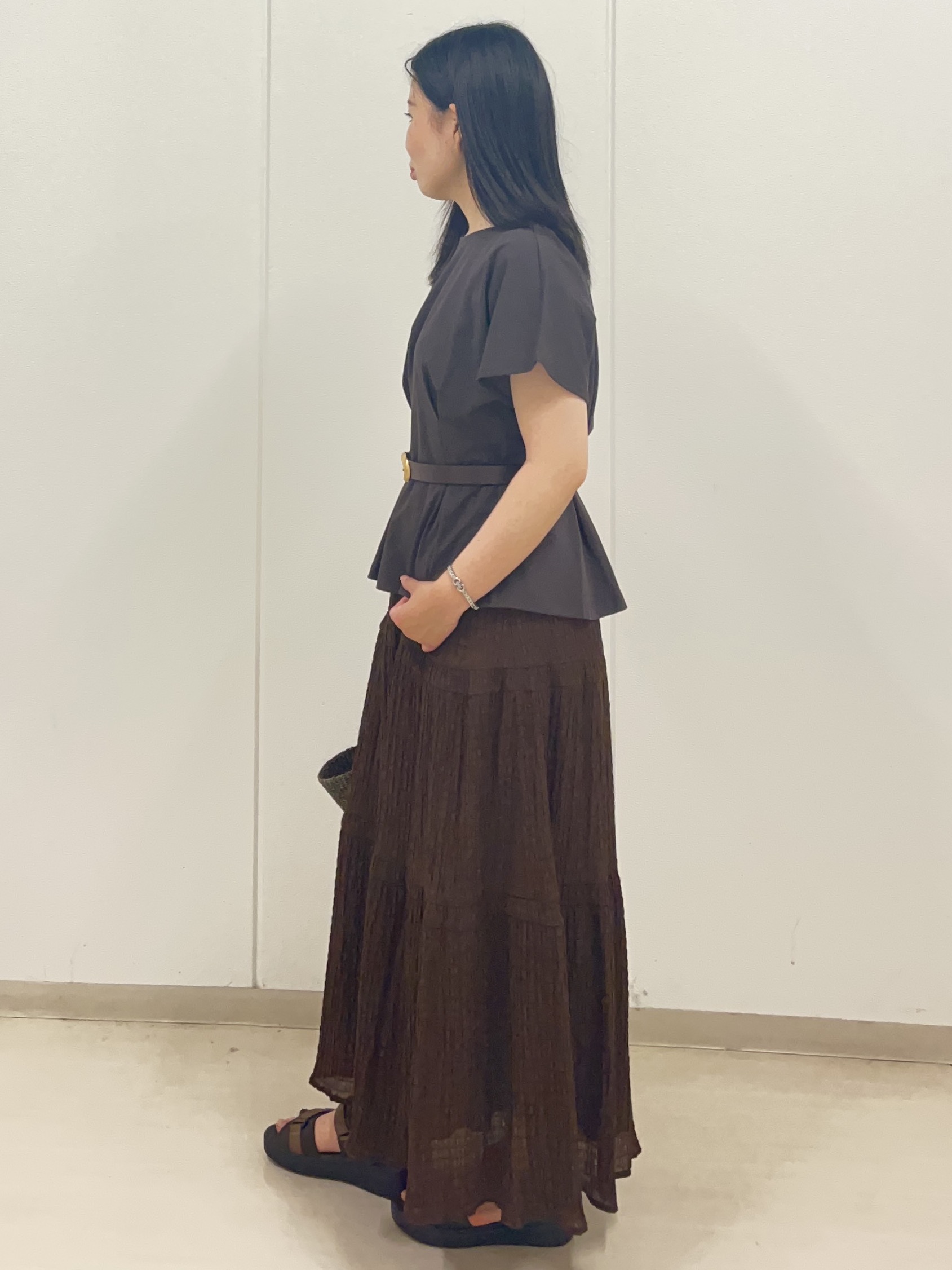 Rihoさんの「Reflect｜【UVカット／接触冷感／吸水速乾】タックデザインフレアトップス」を使ったコーディネート