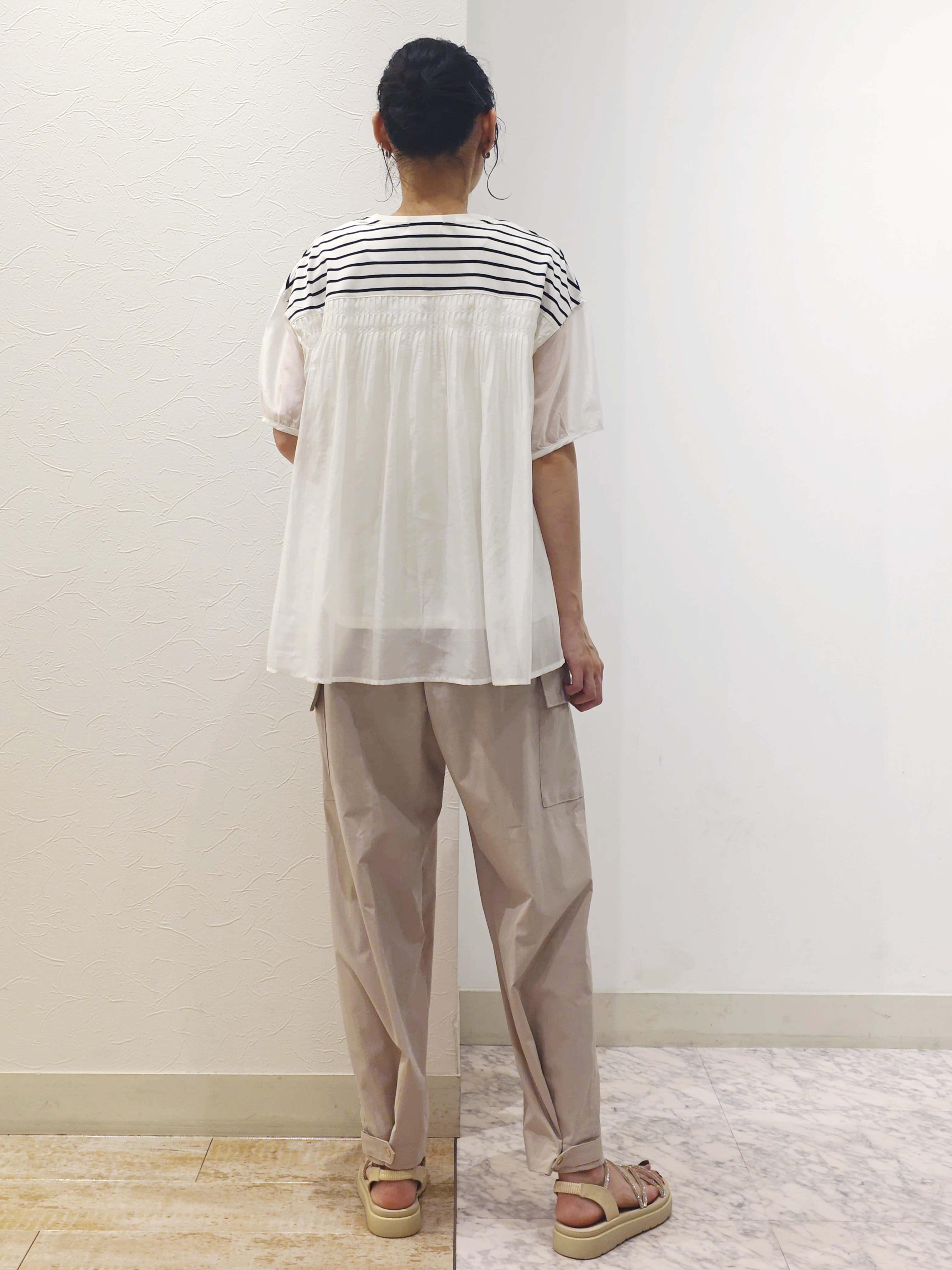 ケイさんの「grove｜【貴島明日香さん着用/UVカット】体型カバー叶う、バックプリーツTシャツ」を使ったコーディネート