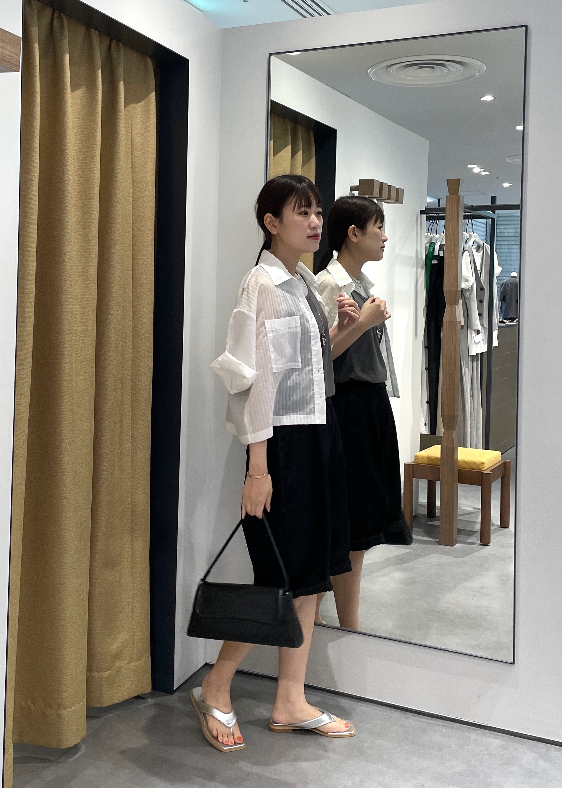 Renoさんの「INDIVI｜ボックスシルエットシアーシャツ【接触冷感】」を使ったコーディネート