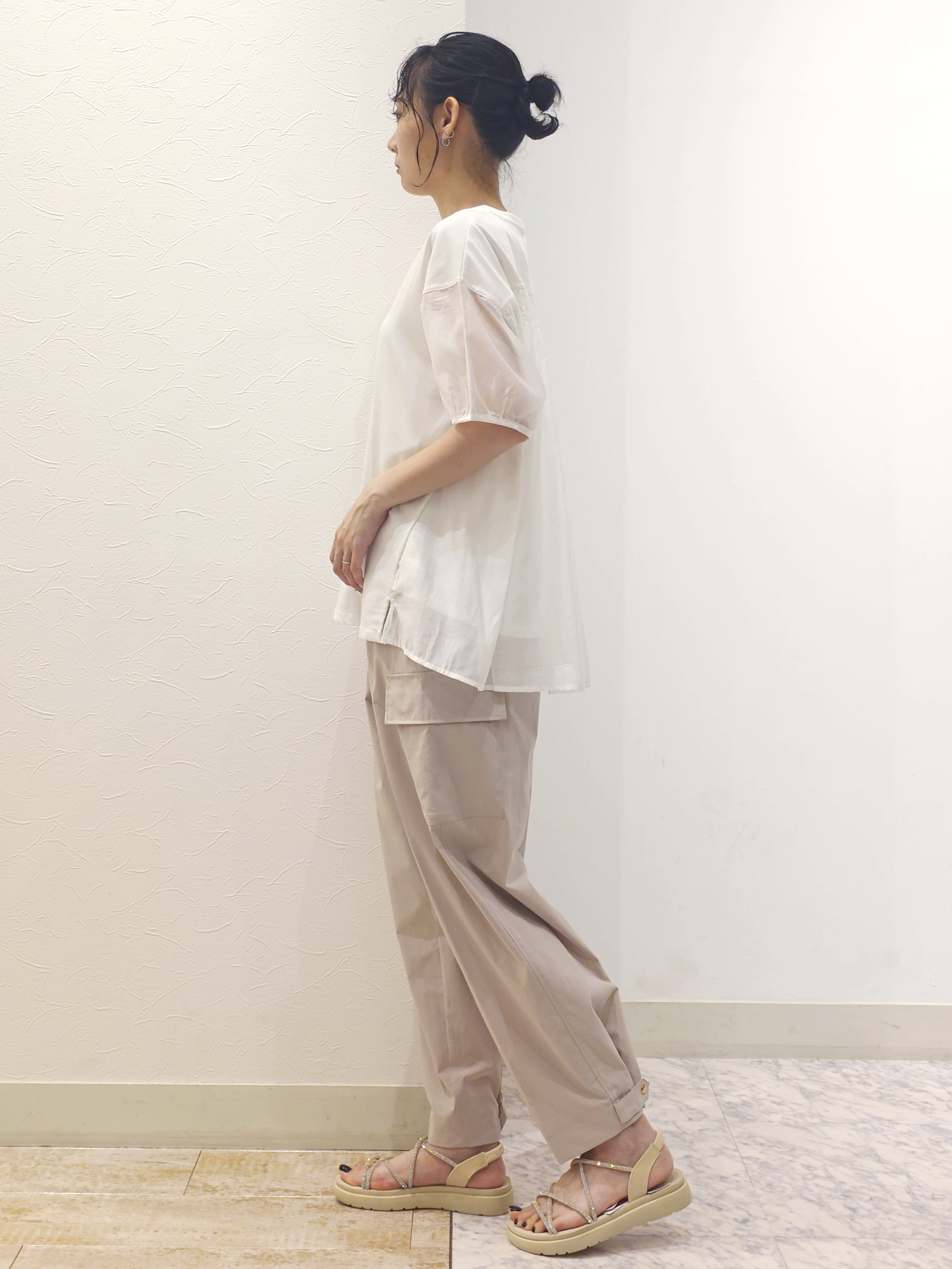 ケイさんの「grove｜【貴島明日香さん着用/UVカット】体型カバー叶う、バックプリーツTシャツ」を使ったコーディネート