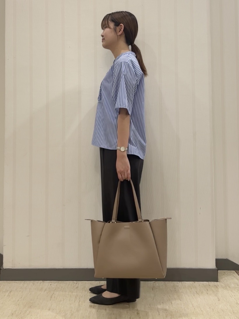 ちひさんの「INDIVI｜【褒められパンツ／洗える／ウエストゴム】ワイドタックパンツ」を使ったコーディネート