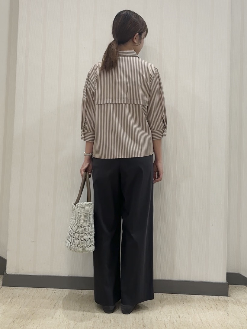 ちひさんの「INDIVI｜【UVケア／吸汗速乾／着映え】ティアードストライプシャツ」を使ったコーディネート