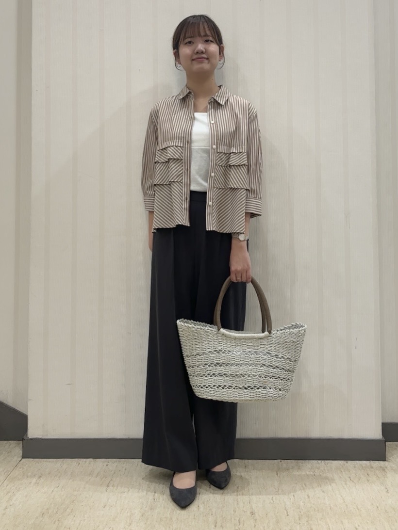 ちひさんの「INDIVI｜【UVケア／吸汗速乾／着映え】ティアードストライプシャツ」を使ったコーディネート