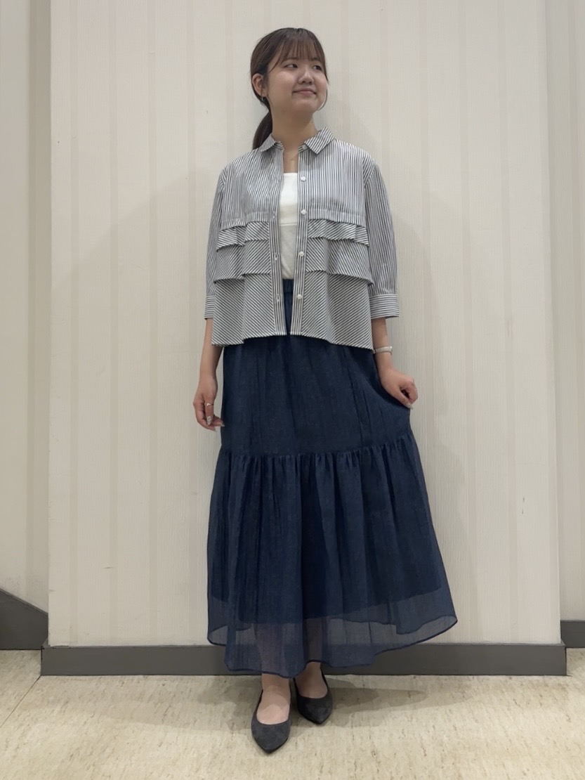 ちひさんの「INDIVI｜【UVケア／吸汗速乾／着映え】ティアードストライプシャツ」を使ったコーディネート