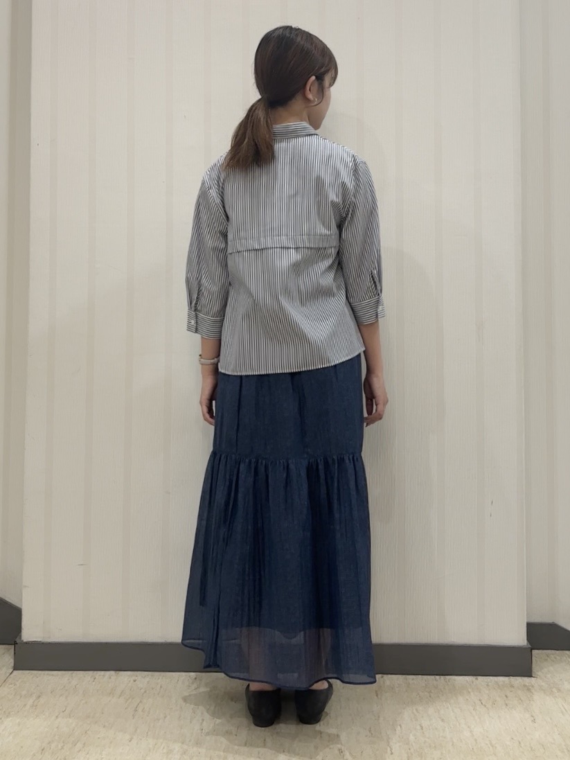 ちひさんの「INDIVI｜【UVケア／吸汗速乾／着映え】ティアードストライプシャツ」を使ったコーディネート
