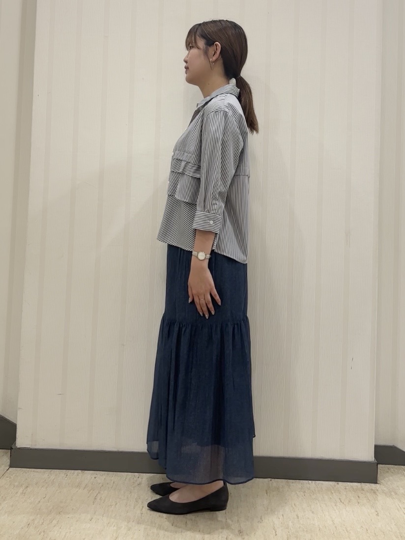 ちひさんの「INDIVI｜【UVケア／吸汗速乾／着映え】ティアードストライプシャツ」を使ったコーディネート