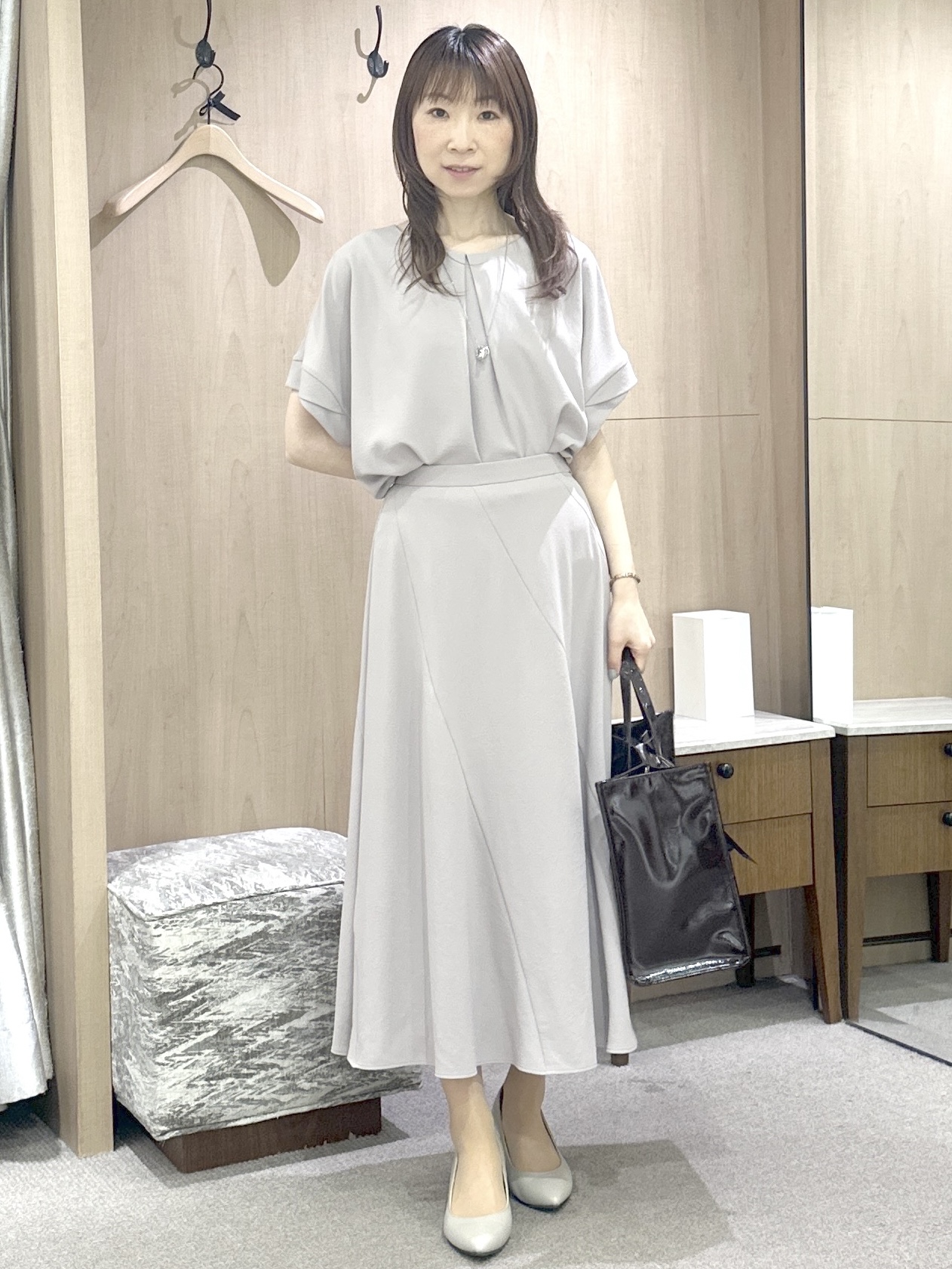 Miwaさんの「UNTITLED｜【前後2WAY/はっ水/セットアップ可】リラクシーフレンチスリーブブラウス」を使ったコーディネート