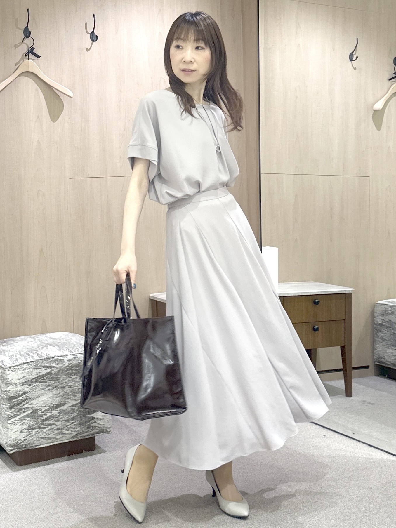 Miwaさんの「UNTITLED｜【前後2WAY/はっ水/セットアップ可】リラクシーフレンチスリーブブラウス」を使ったコーディネート
