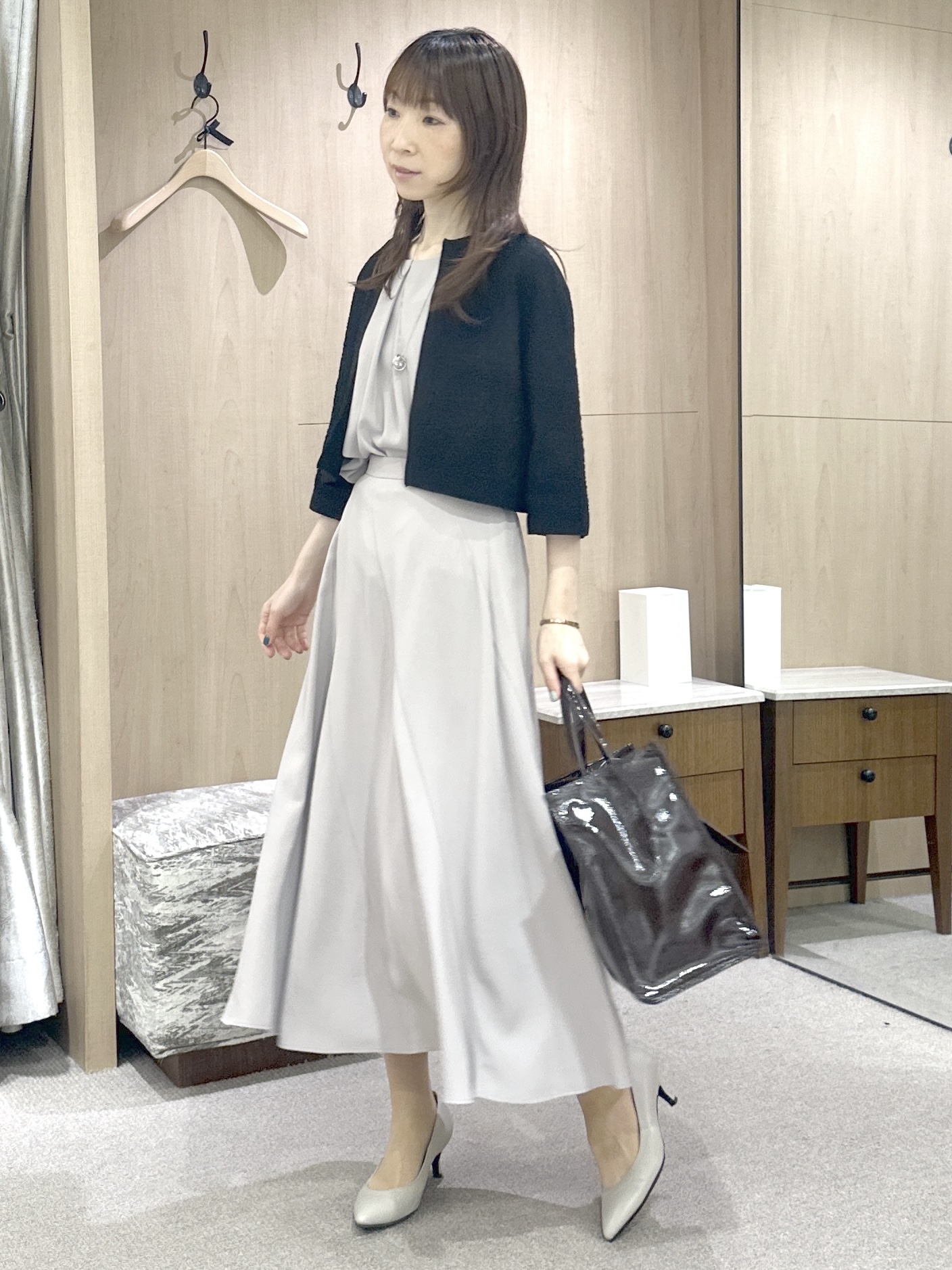 Miwaさんの「UNTITLED｜【前後2WAY/はっ水/セットアップ可】リラクシーフレンチスリーブブラウス」を使ったコーディネート