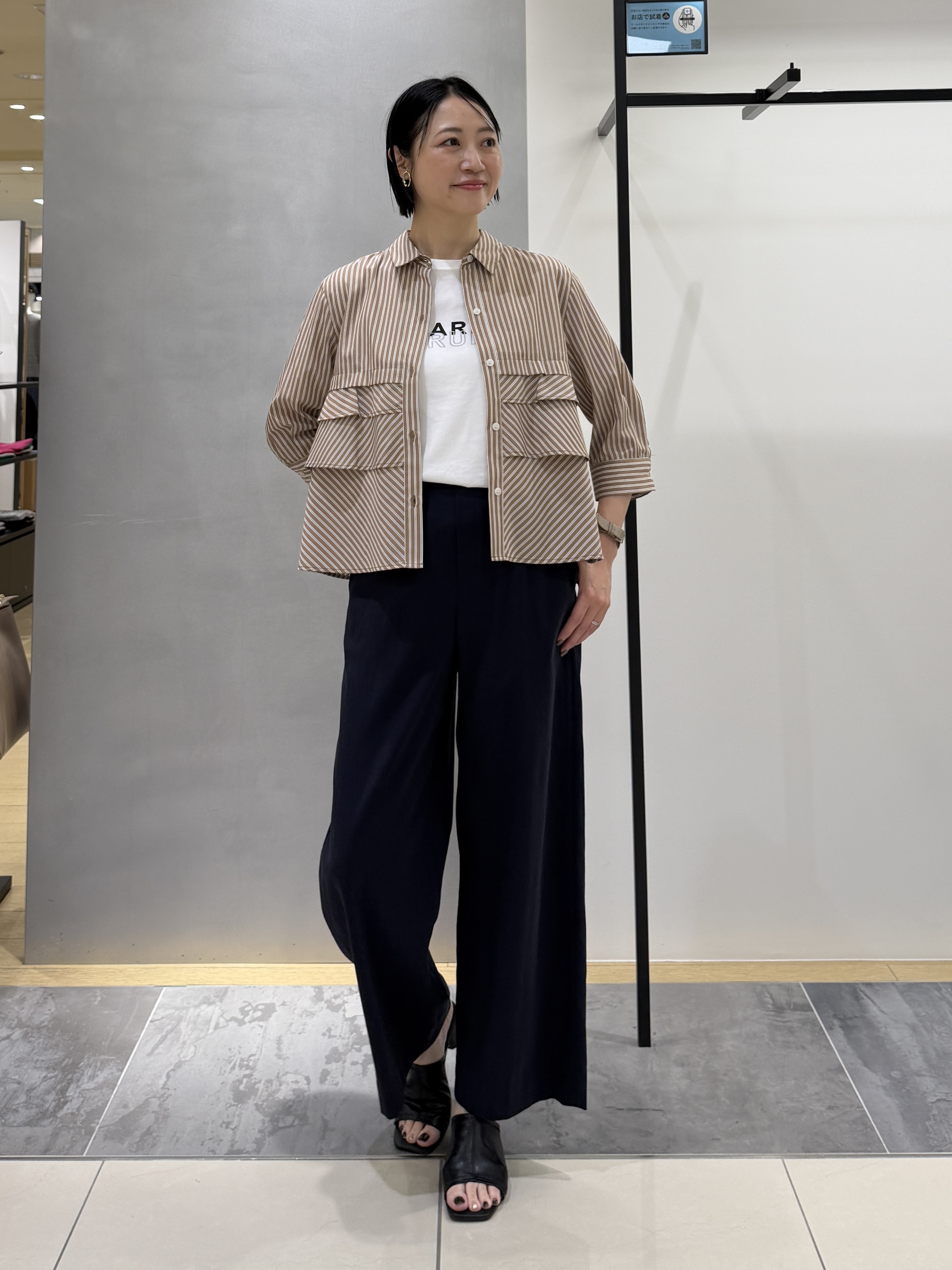 shihoさんの「INDIVI｜【UVケア／吸汗速乾／着映え】ティアードストライプシャツ」を使ったコーディネート