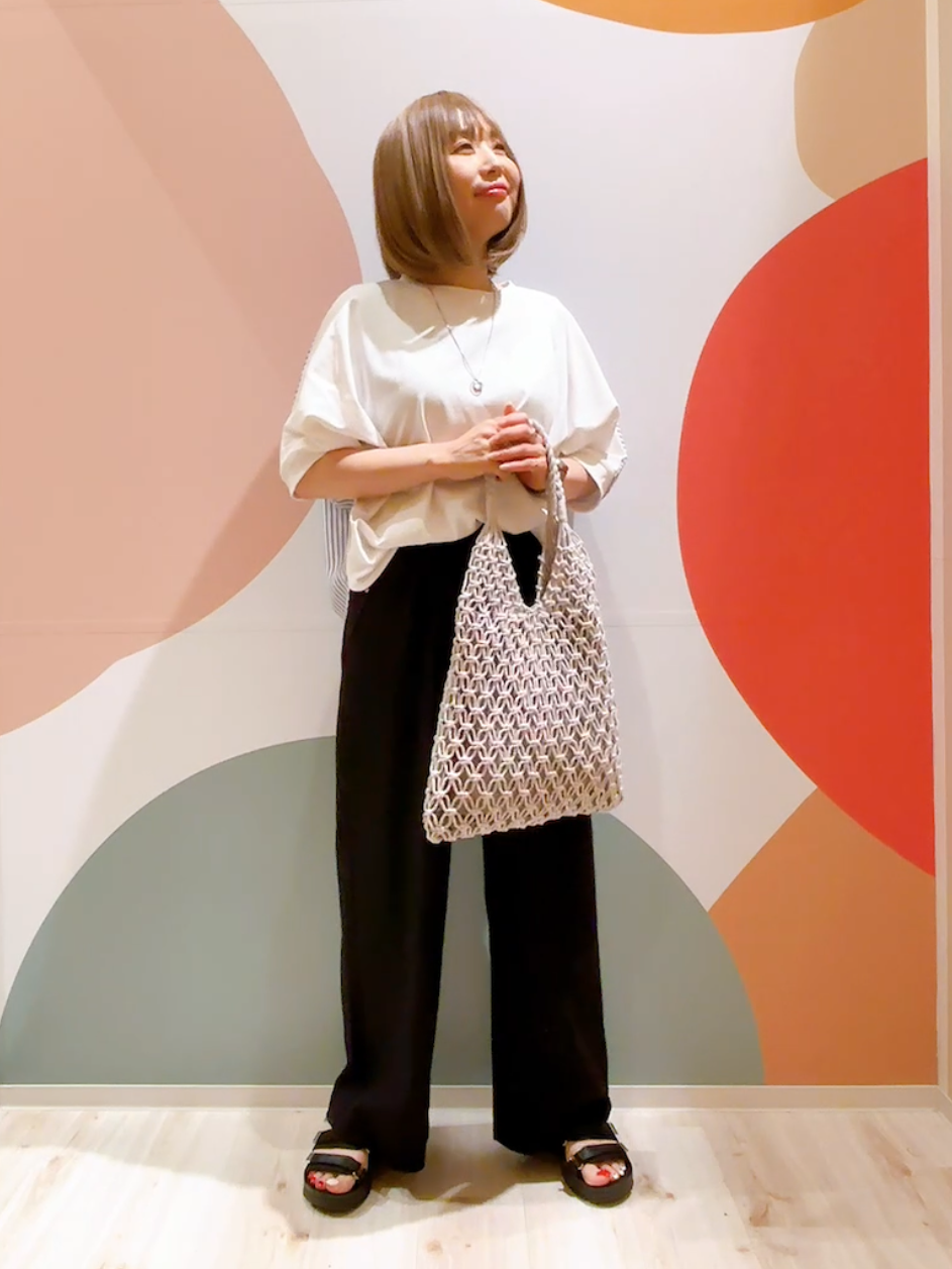長男さんの「SHOO･LA･RUE｜【洗濯機可/S-LL】コーデのさりげないアクセントに　きらきらラメタンクトップ」を使ったコーディネート
