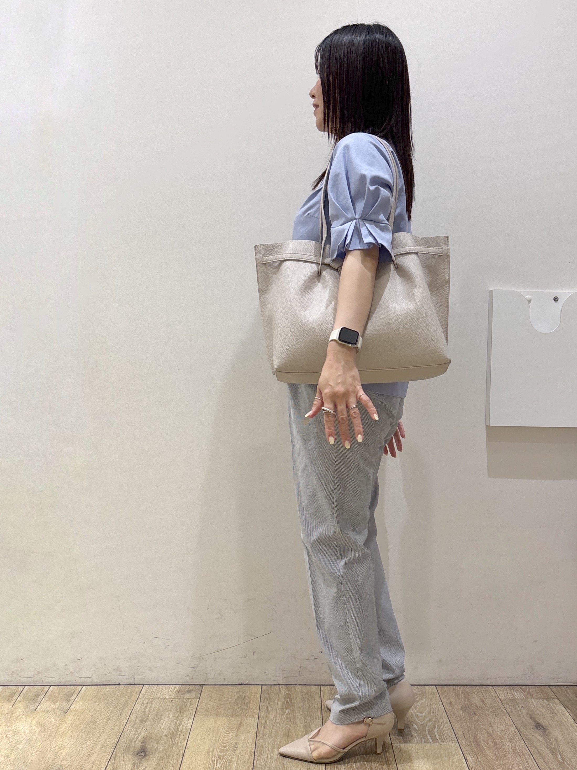 mameさんの「index｜【接触冷感】タックパフスリーブブラウス《吸水速乾／防シワ／洗濯機OK／XS～3L／6col》」を使ったコーディネート