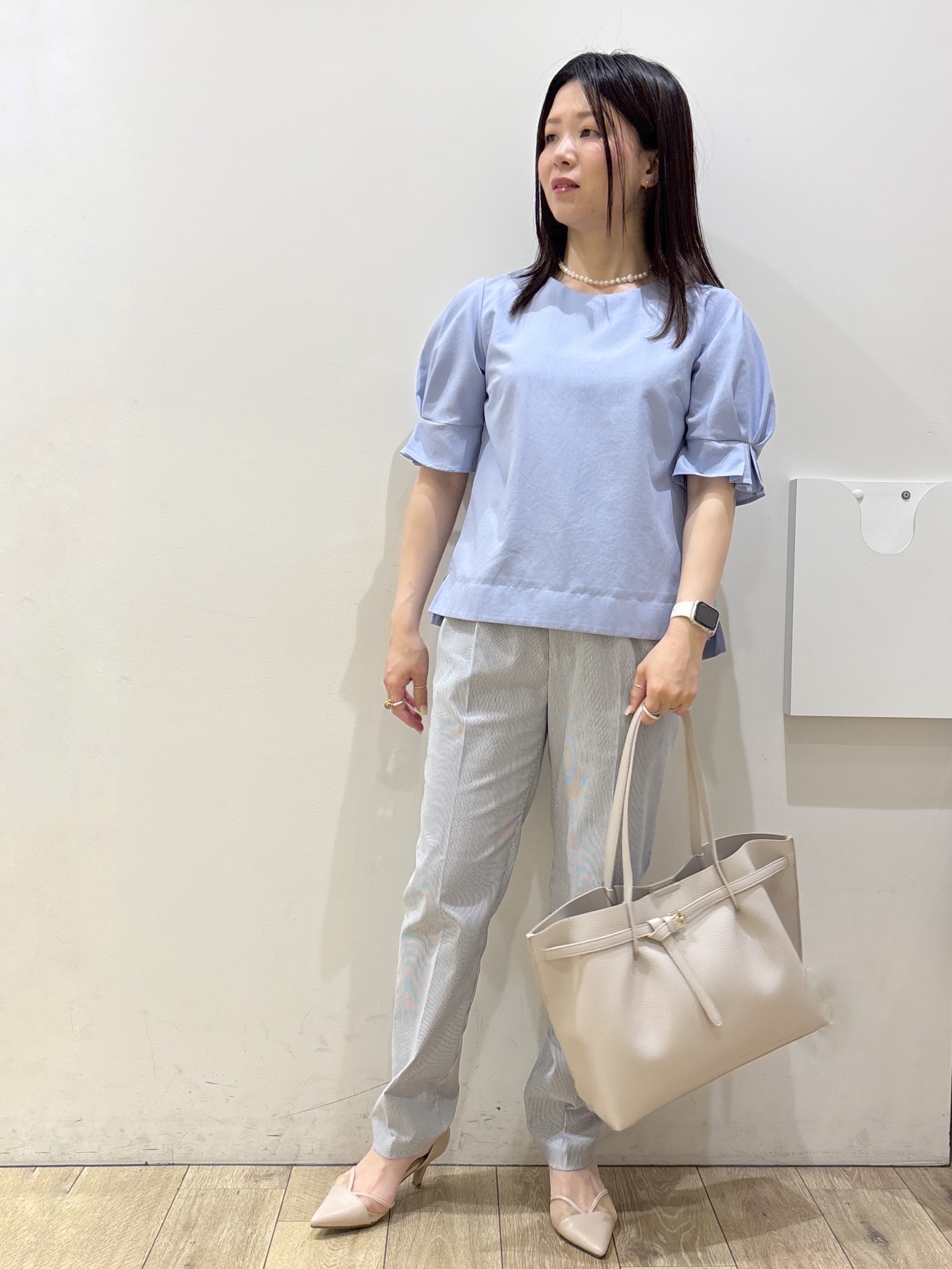 mameさんの「index｜【接触冷感】タックパフスリーブブラウス《吸水速乾／防シワ／洗濯機OK／XS～3L／6col》」を使ったコーディネート