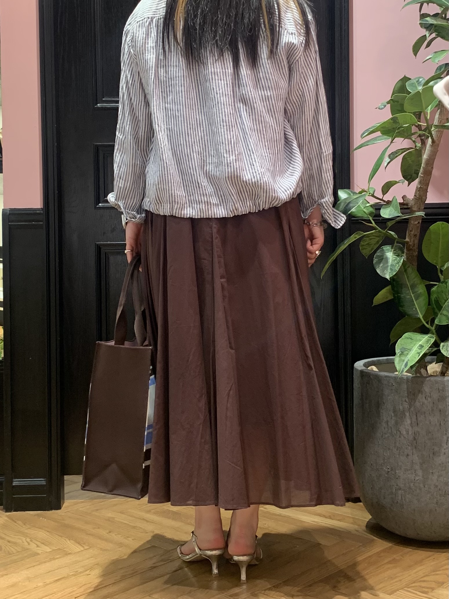 SAKAIさんの「DRESSTERIOR｜【きれいめ/ウォッシャブル】コットンローンフレンチスリーブワンピ」を使ったコーディネート
