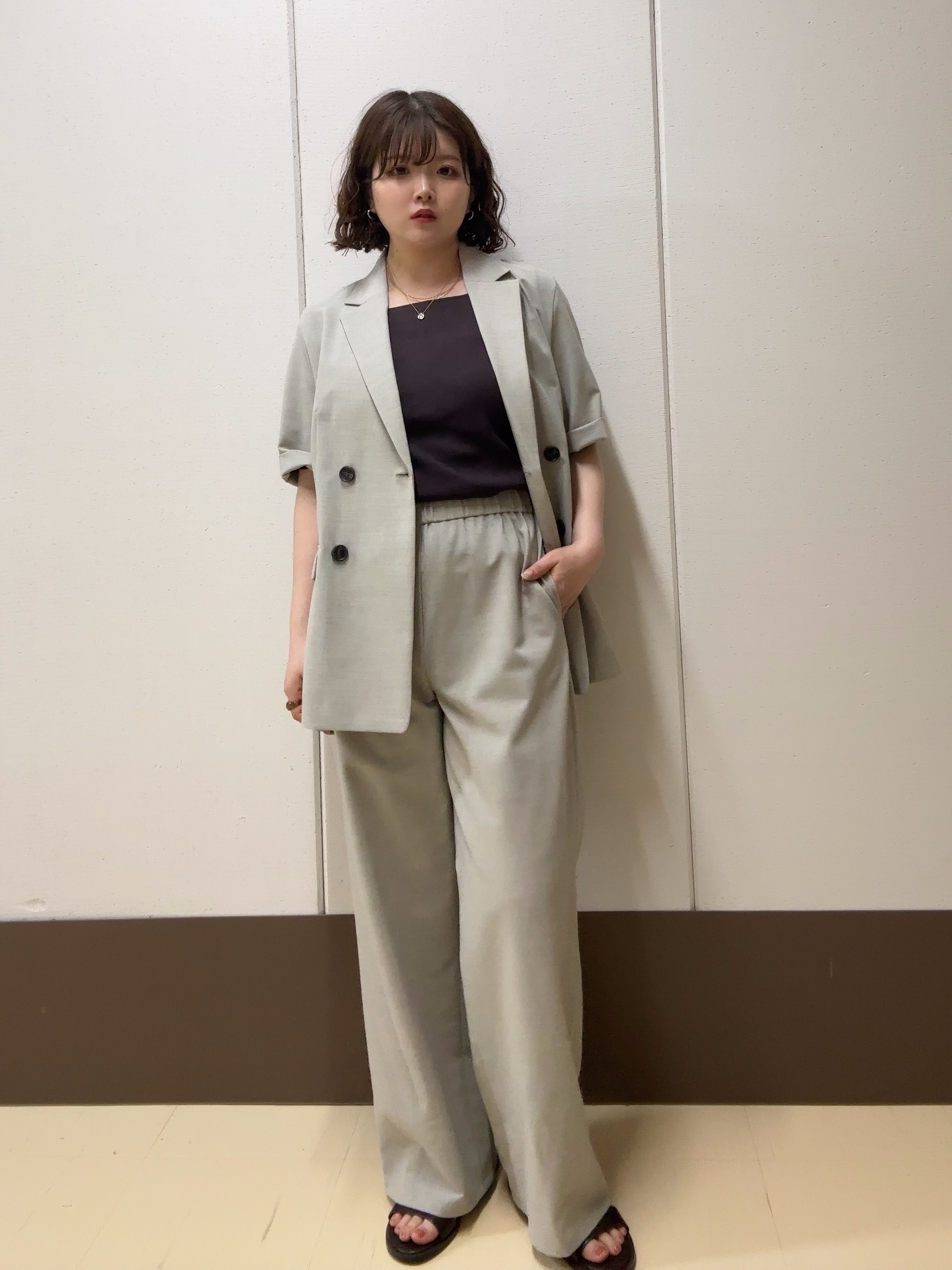 Atsumiさんの「UNTITLED｜【シワになりにくい/セットアップ可/接触冷感】ハーフスリーブジャケット」を使ったコーディネート