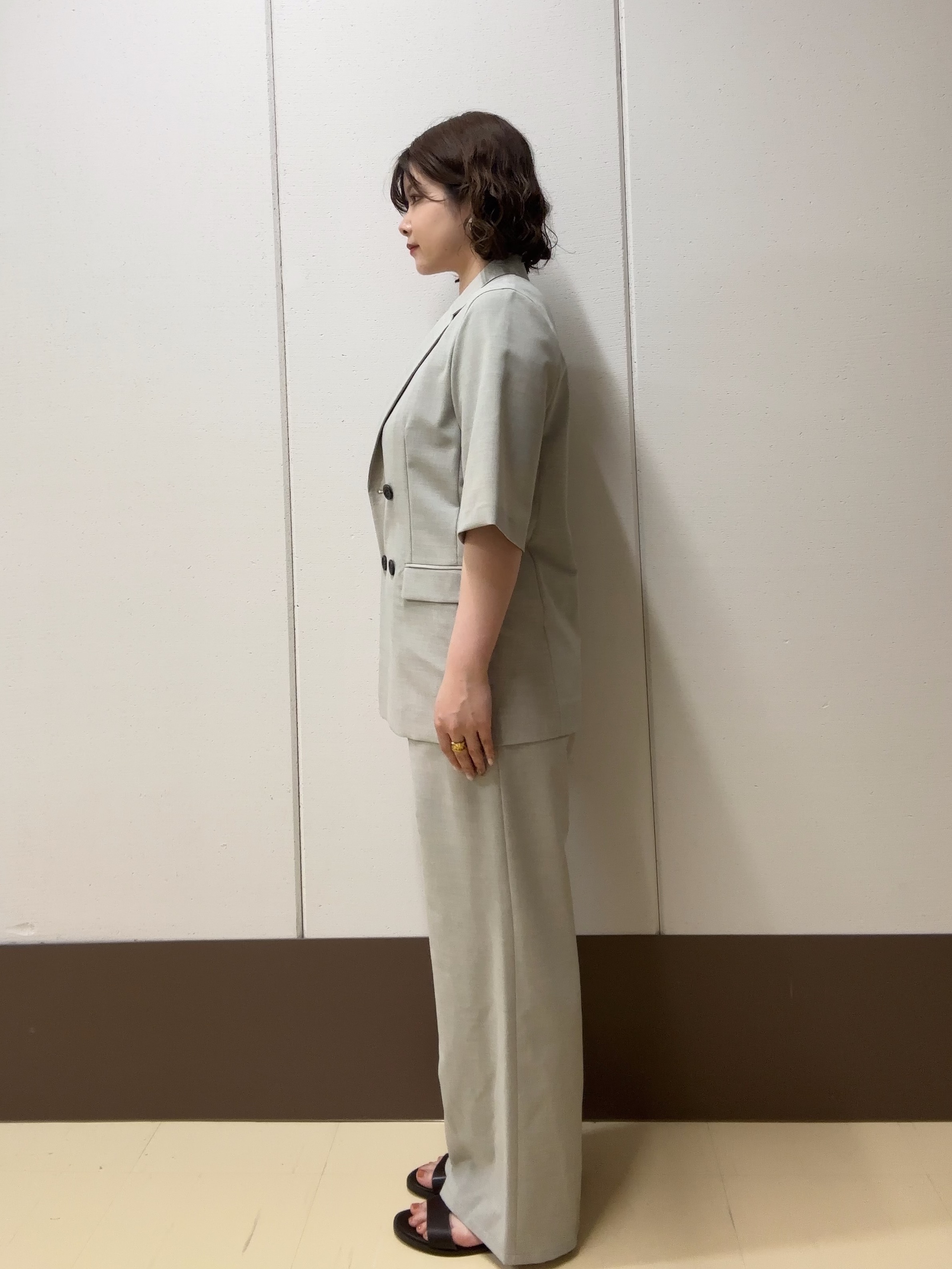 Atsumiさんの「UNTITLED｜【シワになりにくい/セットアップ可/接触冷感】ハーフスリーブジャケット」を使ったコーディネート