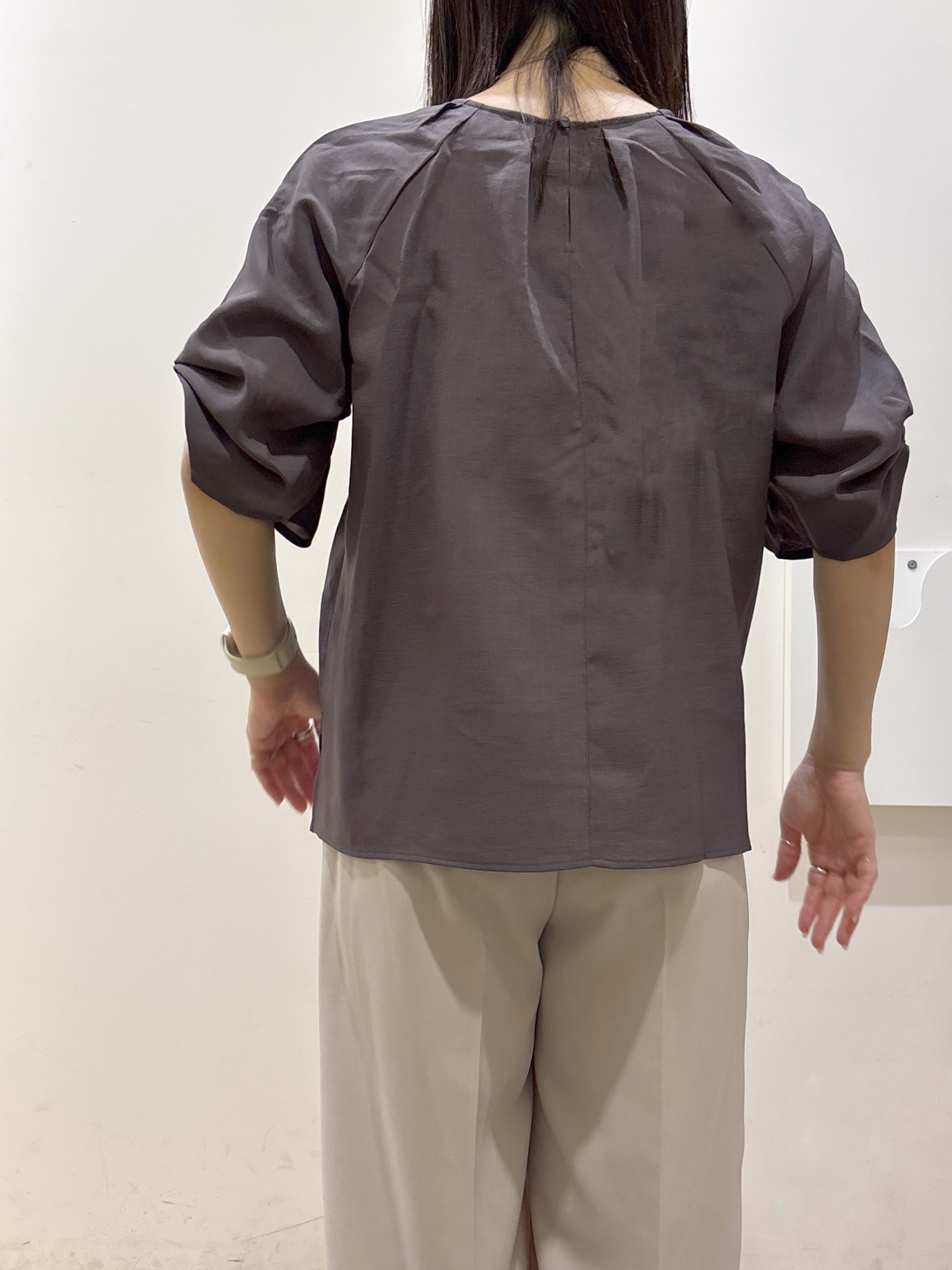 mameさんの「index｜【接触冷感／吸水速乾】リネンライク タックスリーブブラウス《セットアップ対応／洗濯機OK》」を使ったコーディネート