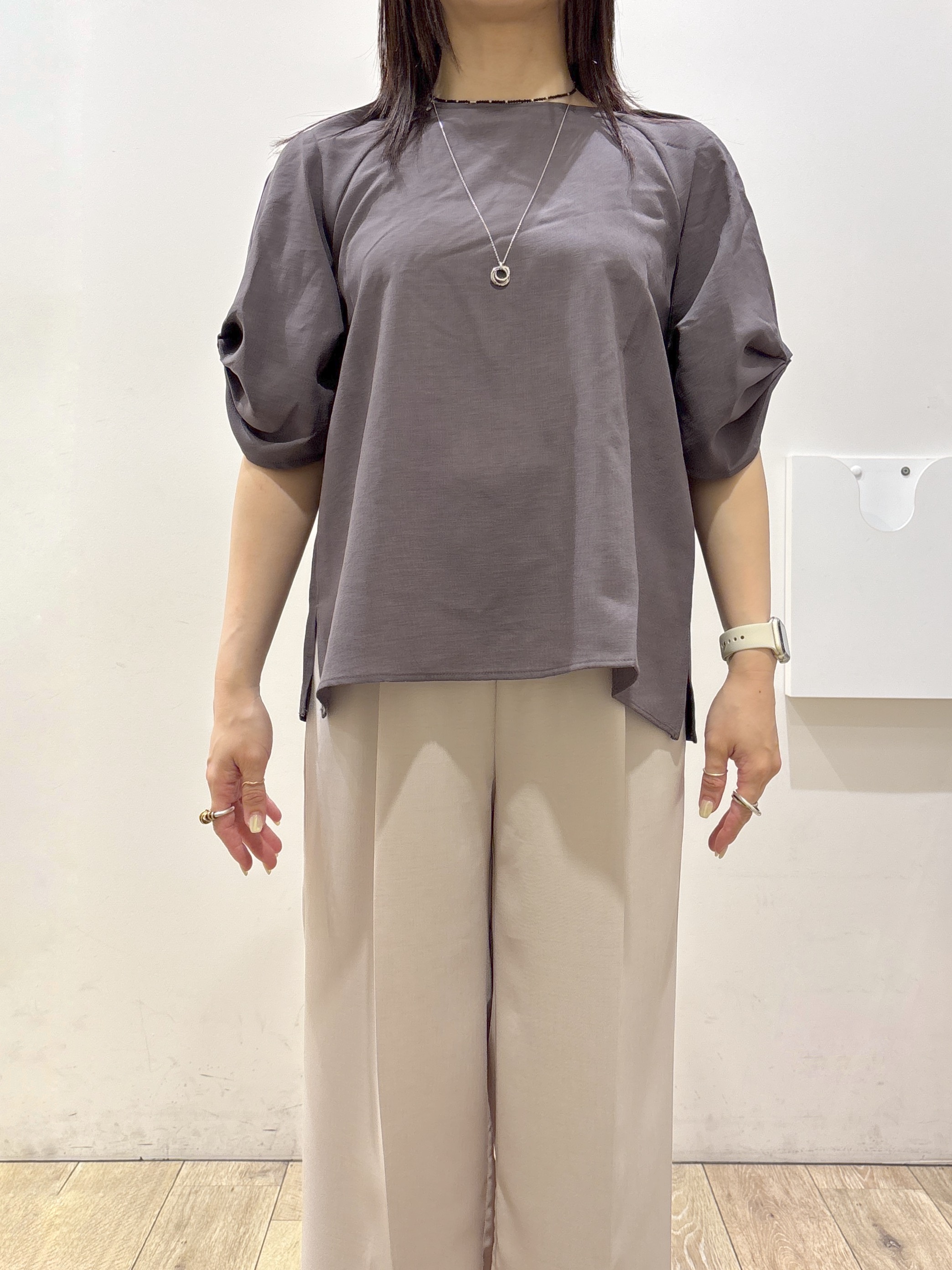 mameさんの「index｜【接触冷感／吸水速乾】リネンライク タックスリーブブラウス《セットアップ対応／洗濯機OK》」を使ったコーディネート