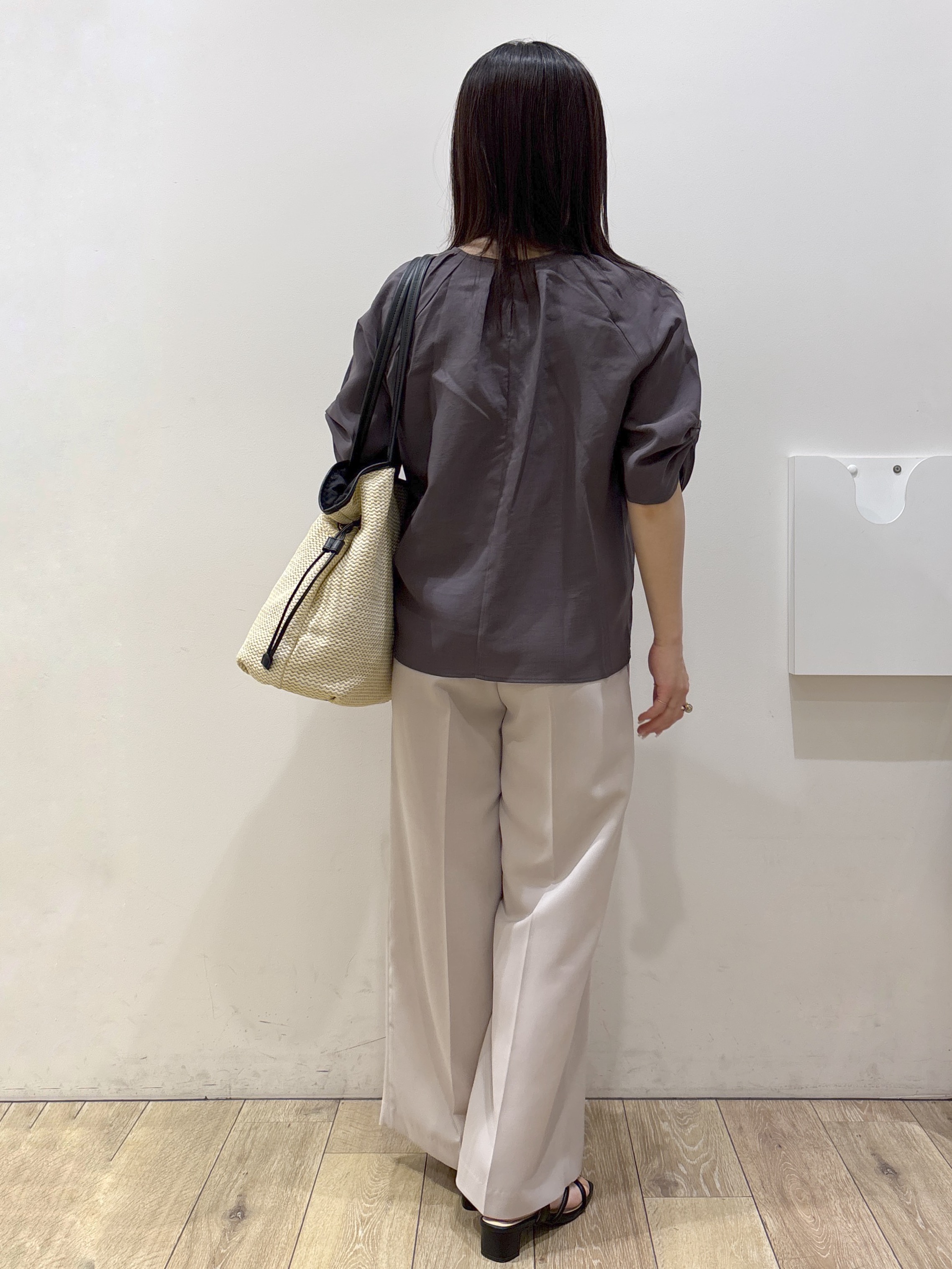 mameさんの「index｜【接触冷感／吸水速乾】リネンライク タックスリーブブラウス《セットアップ対応／洗濯機OK》」を使ったコーディネート