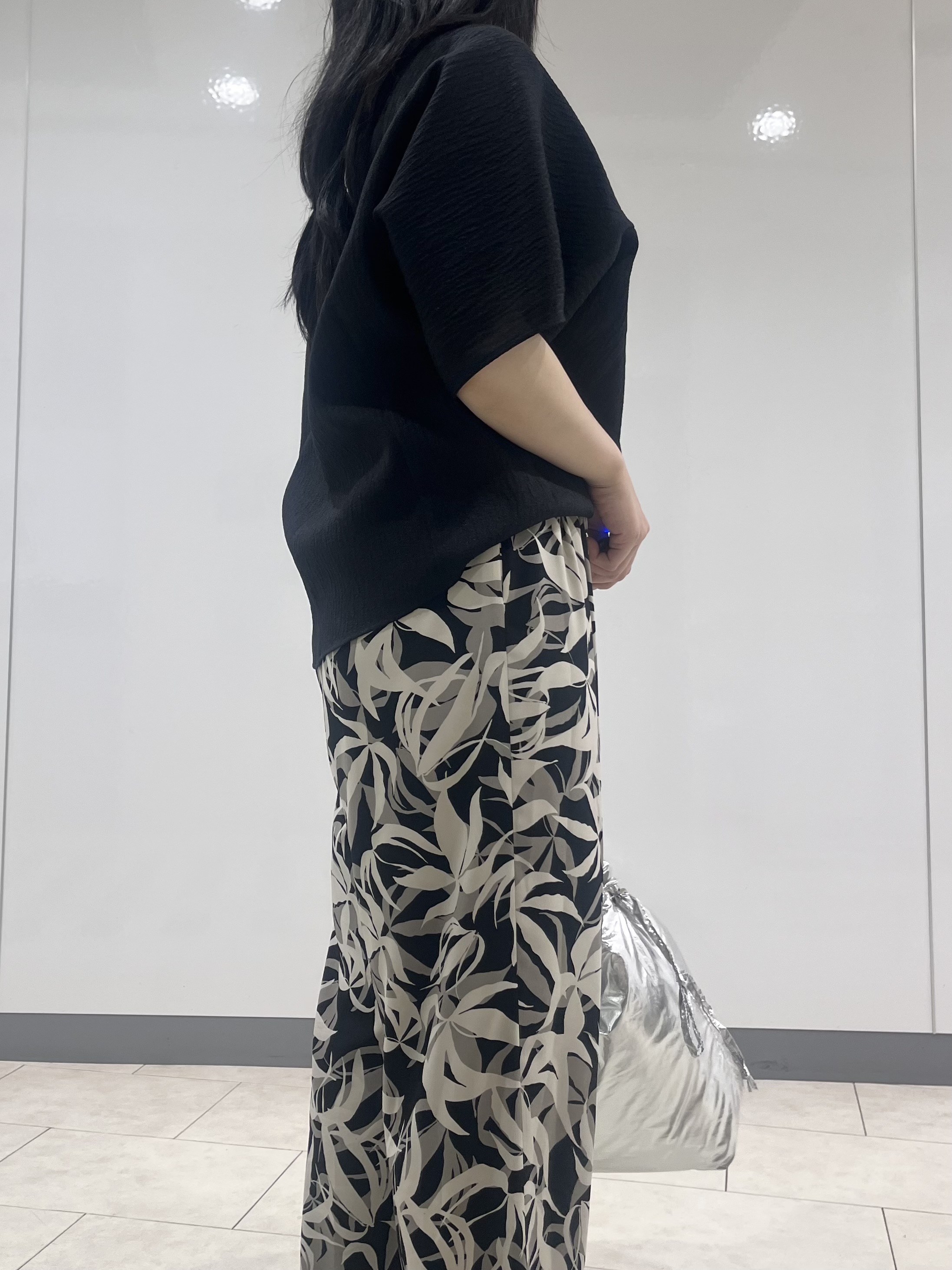 hasuさんの「INDIVI｜【華奢見え】ジャカード ドルマントップス」を使ったコーディネート
