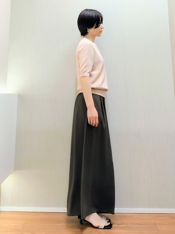 ミズタさんの「UNTITLED｜【アンサンブル可】ラメ混クルーネックプルオーバー」を使ったコーディネート