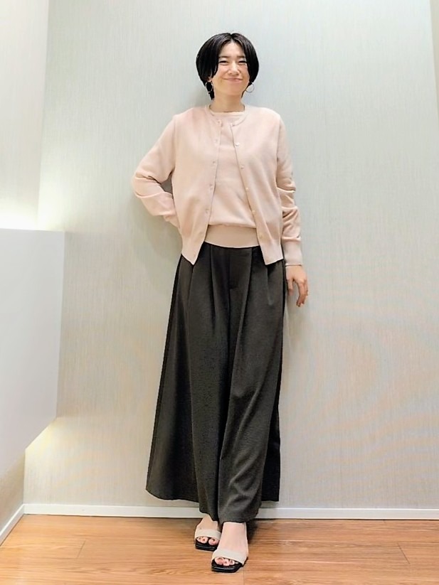 ミズタさんの「UNTITLED｜【アンサンブル可】ラメ混クルーネックプルオーバー」を使ったコーディネート