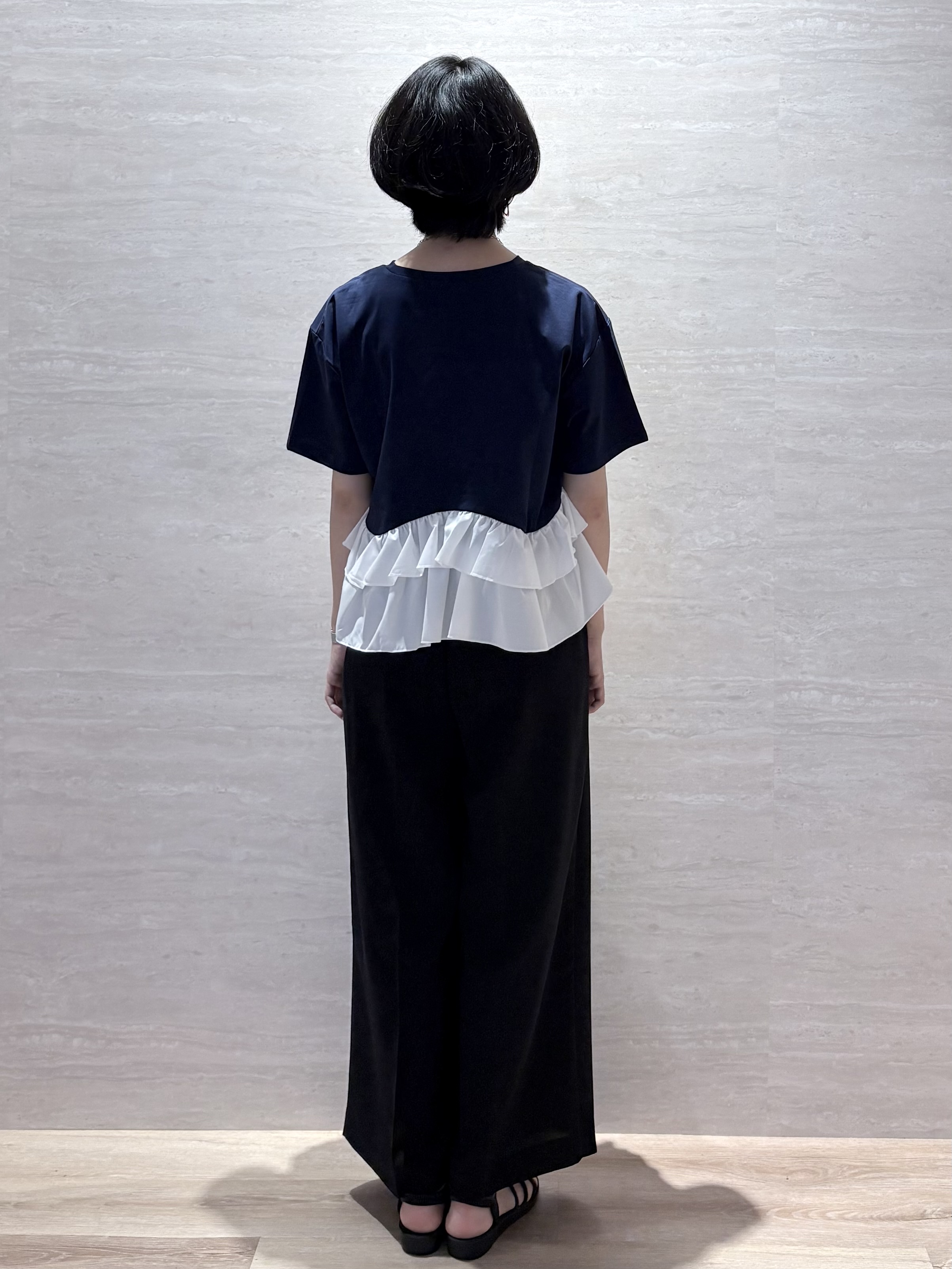 JIMAさんの「OPAQUE.CLIP｜裾フリルドッキングTシャツ【洗濯機OK】」を使ったコーディネート