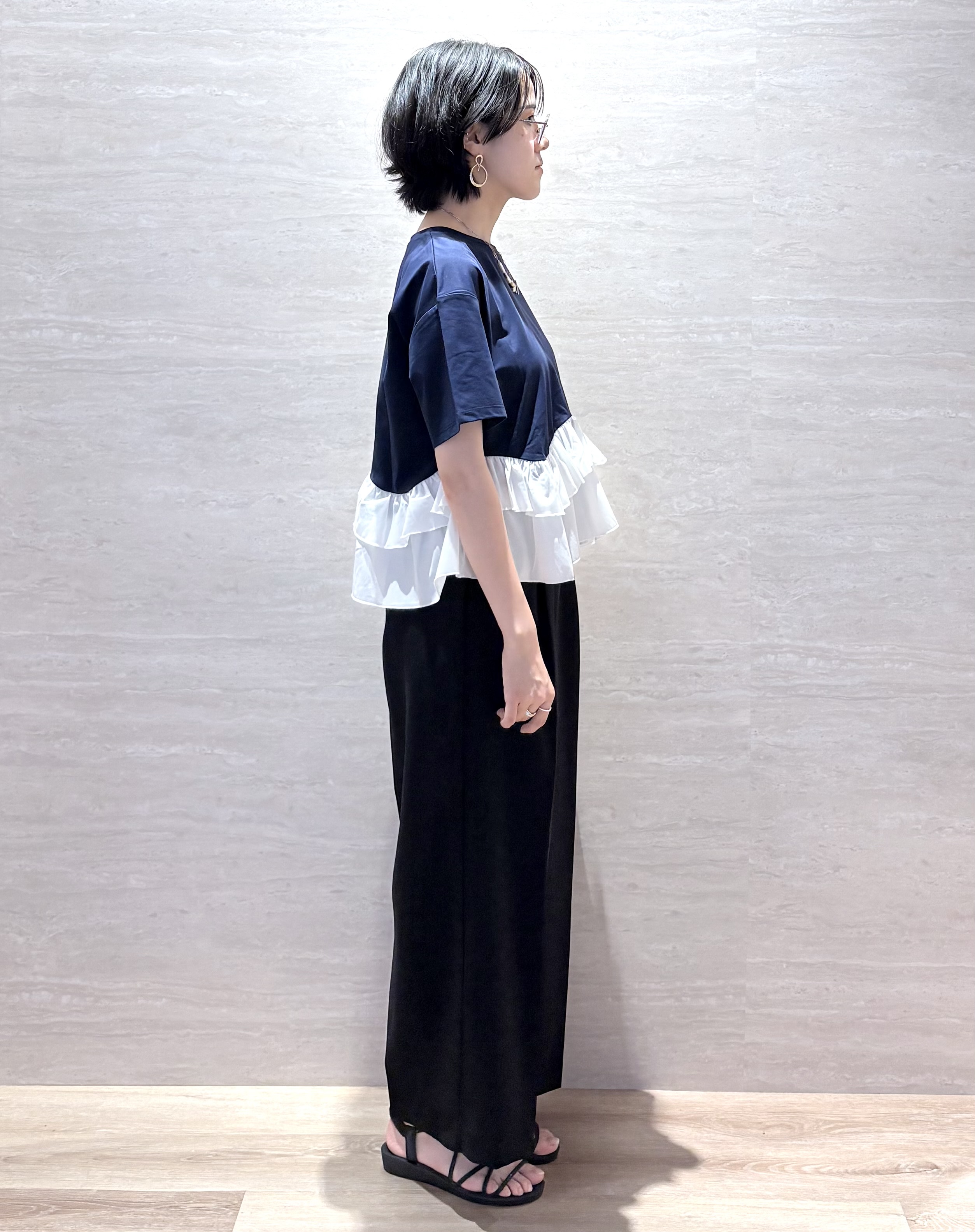 JIMAさんの「OPAQUE.CLIP｜裾フリルドッキングTシャツ【洗濯機OK】」を使ったコーディネート