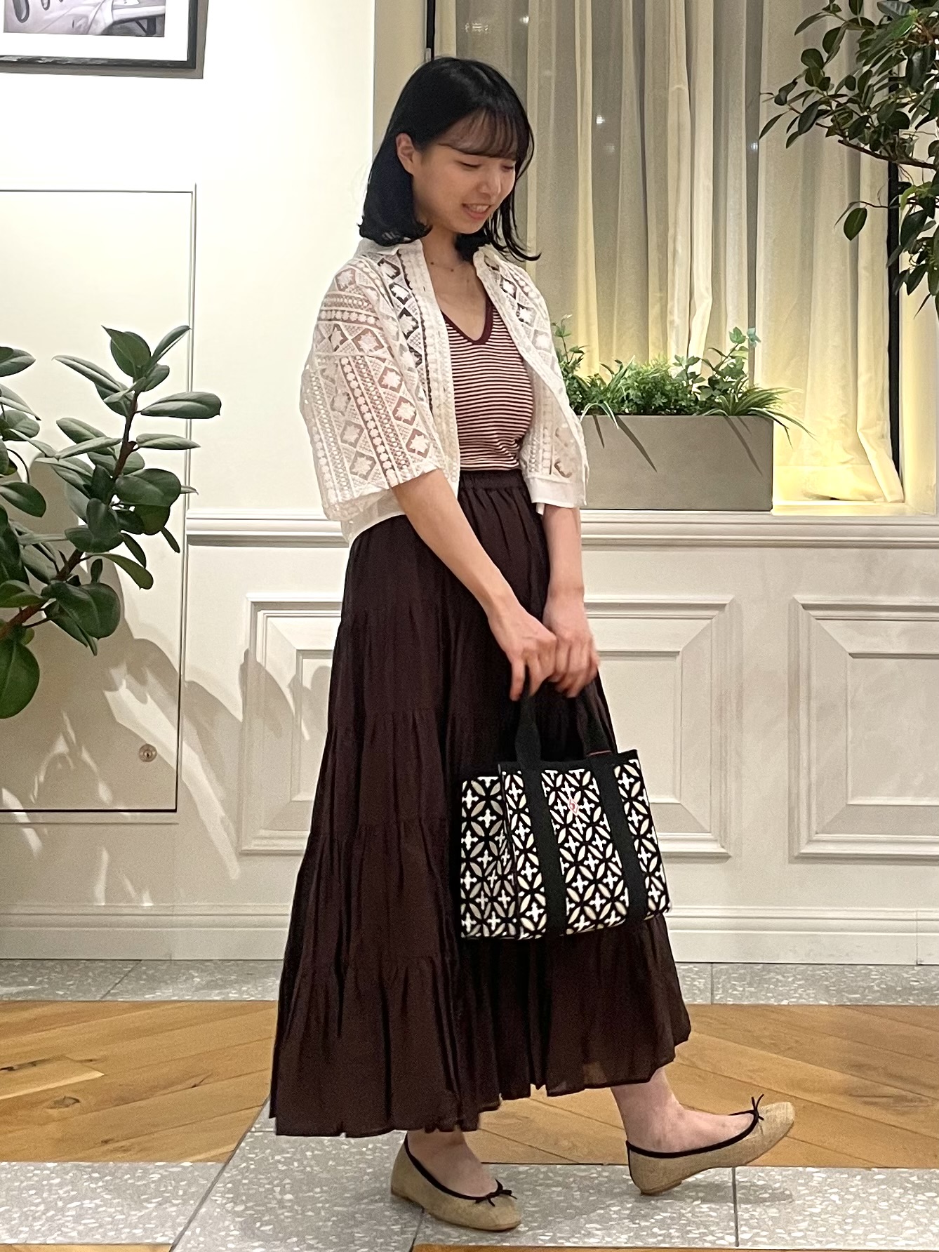 Lilyさんの「DRESSTERIOR｜【着映え/ハーフ袖】ウォッシャブルレース クロップドシャツ」を使ったコーディネート