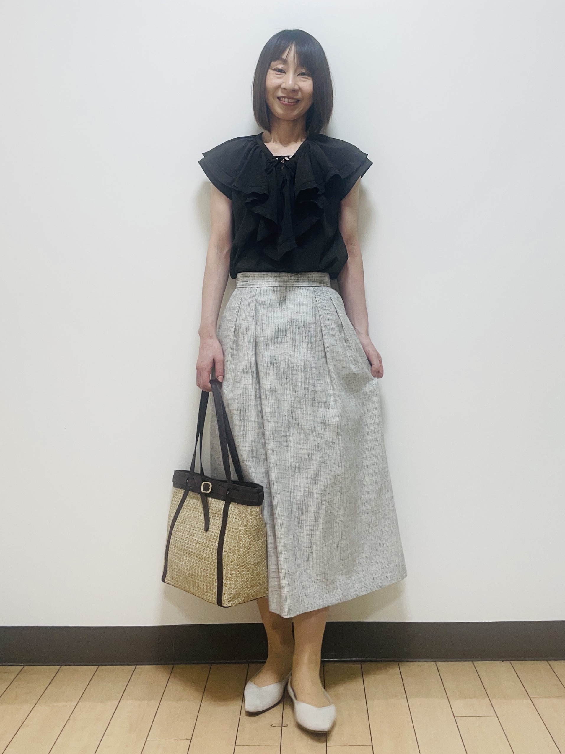 Riiさんの「Reflect｜【通気性あり／涼しい／マシンウォッシャブル】フリルブラウス」を使ったコーディネート