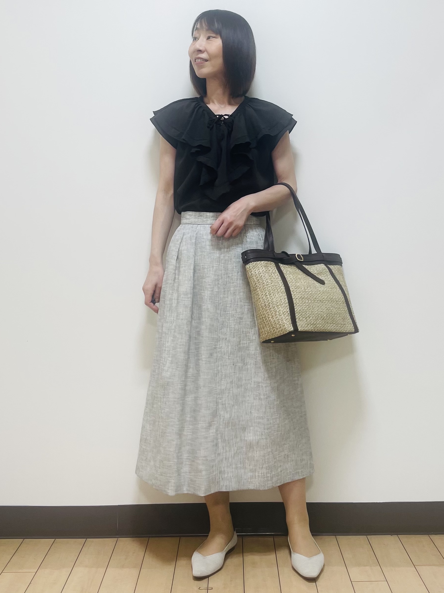 Riiさんの「Reflect｜【通気性あり／涼しい／マシンウォッシャブル】フリルブラウス」を使ったコーディネート