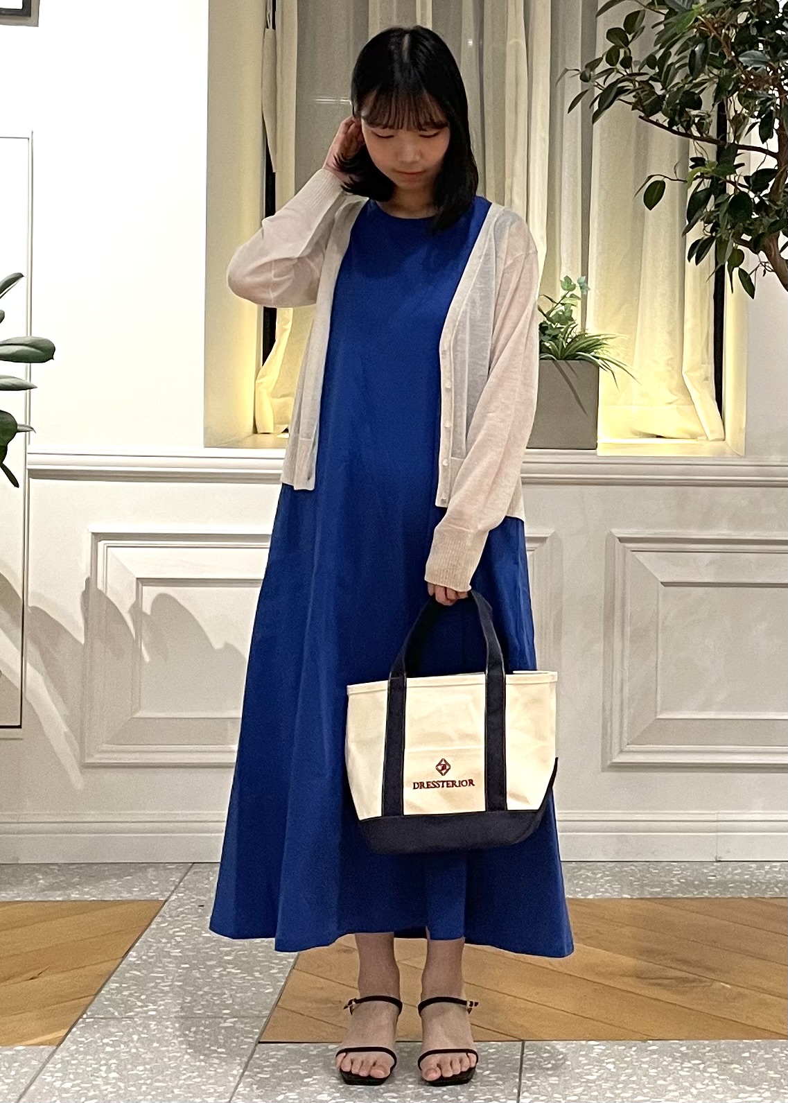 Lilyさんの「DRESSTERIOR｜【接触冷感／抗菌防臭／消臭/ウォッシャブル】アイスクリアコットン フレンチスリーブワンピース」を使ったコーディネート
