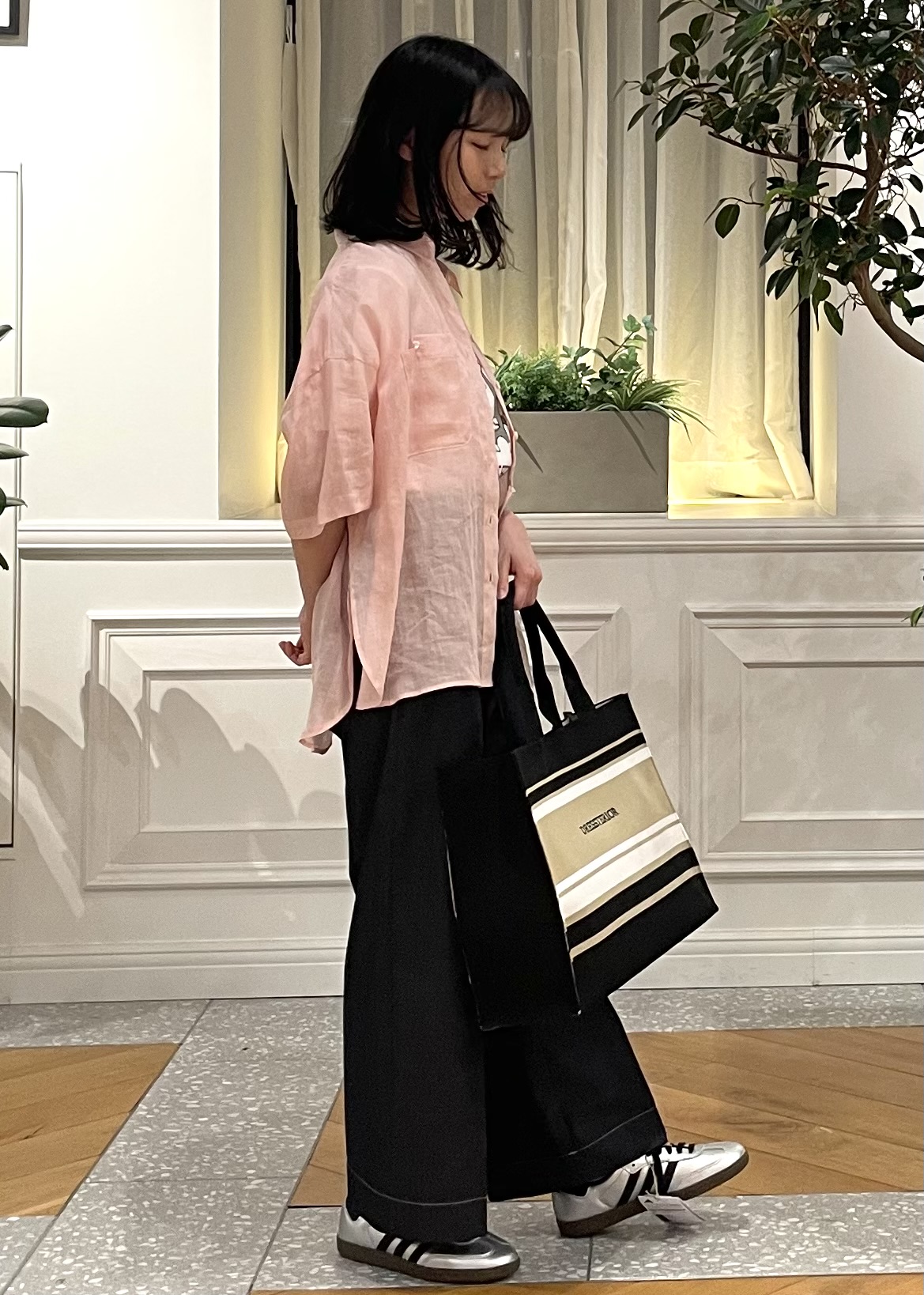 Lilyさんの「DRESSTERIOR｜ピュアラミー シャツ」を使ったコーディネート