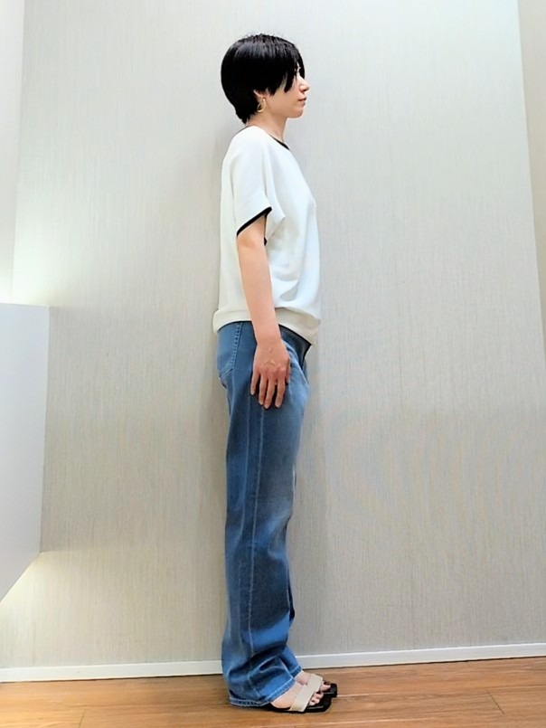 ミズタさんの「UNTITLED｜【11色展開/体型カバー】前後2WAYフレンチスリーブニット」を使ったコーディネート