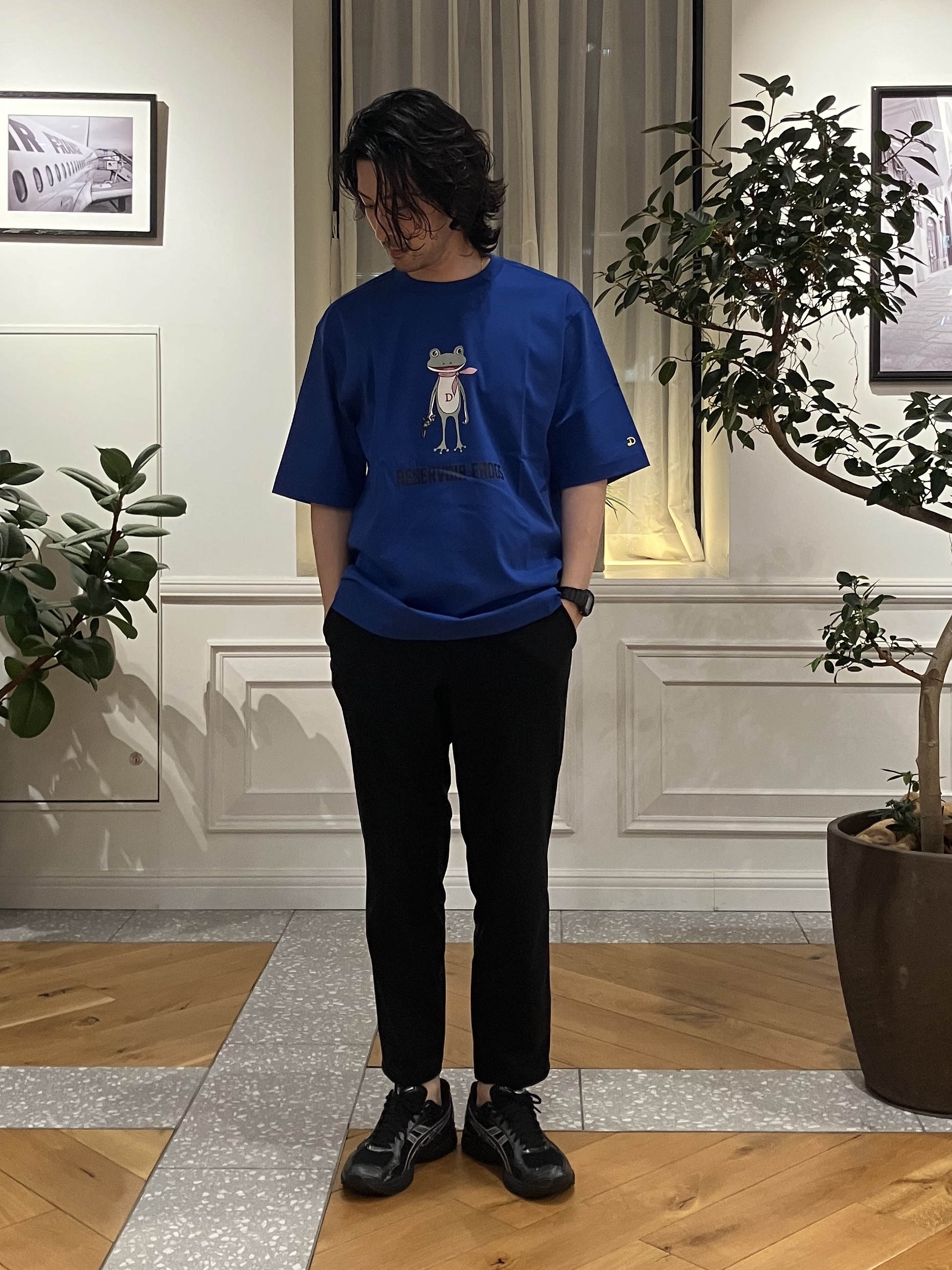 junyaさんの「DRESSTERIOR｜【接触冷感／抗菌防臭／消臭】ICE CLEAR COTTON フロッグオーバーフィットTシャツ」を使ったコーディネート
